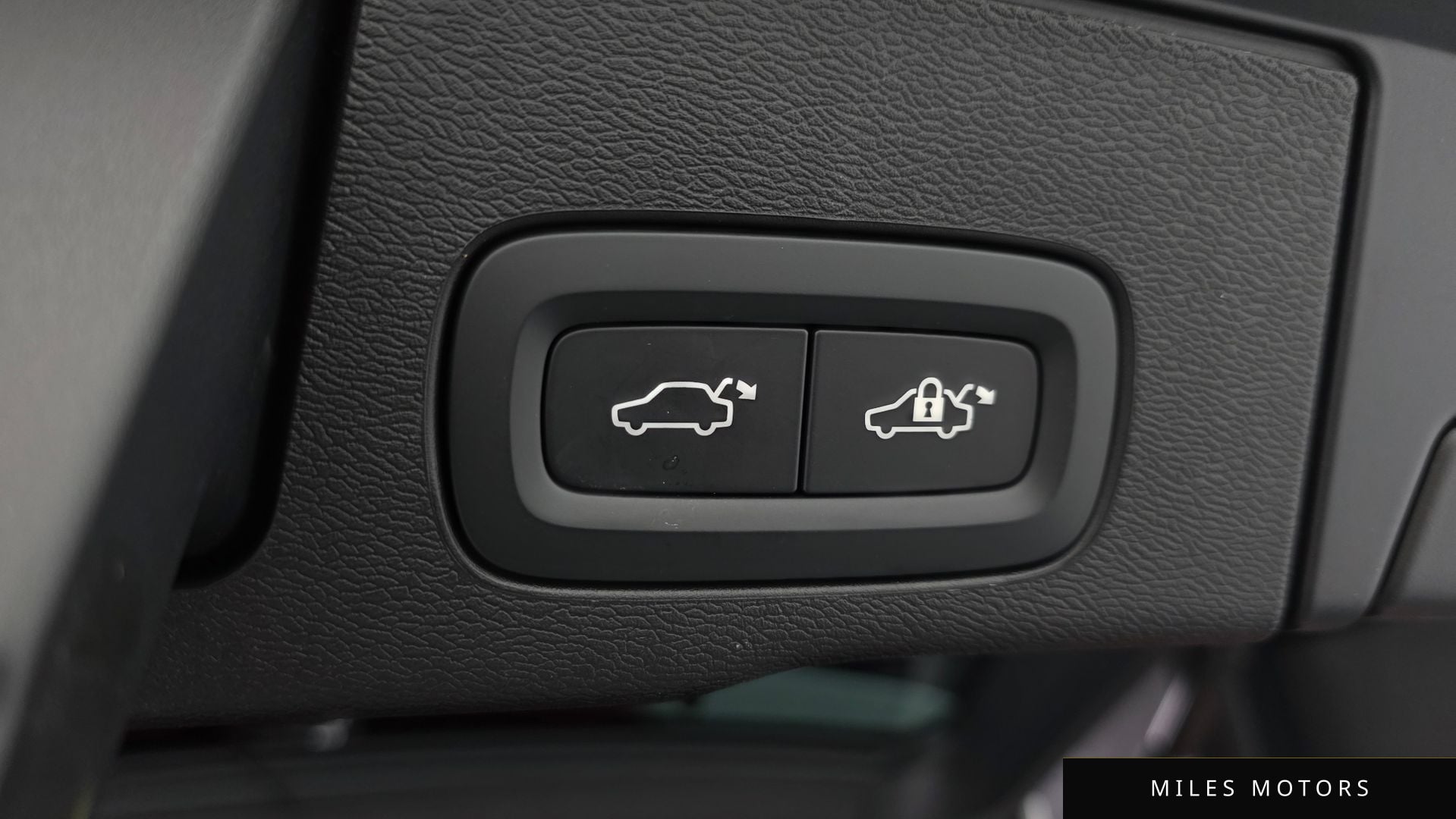 Volvo XC60 2025 — миниатюра 18