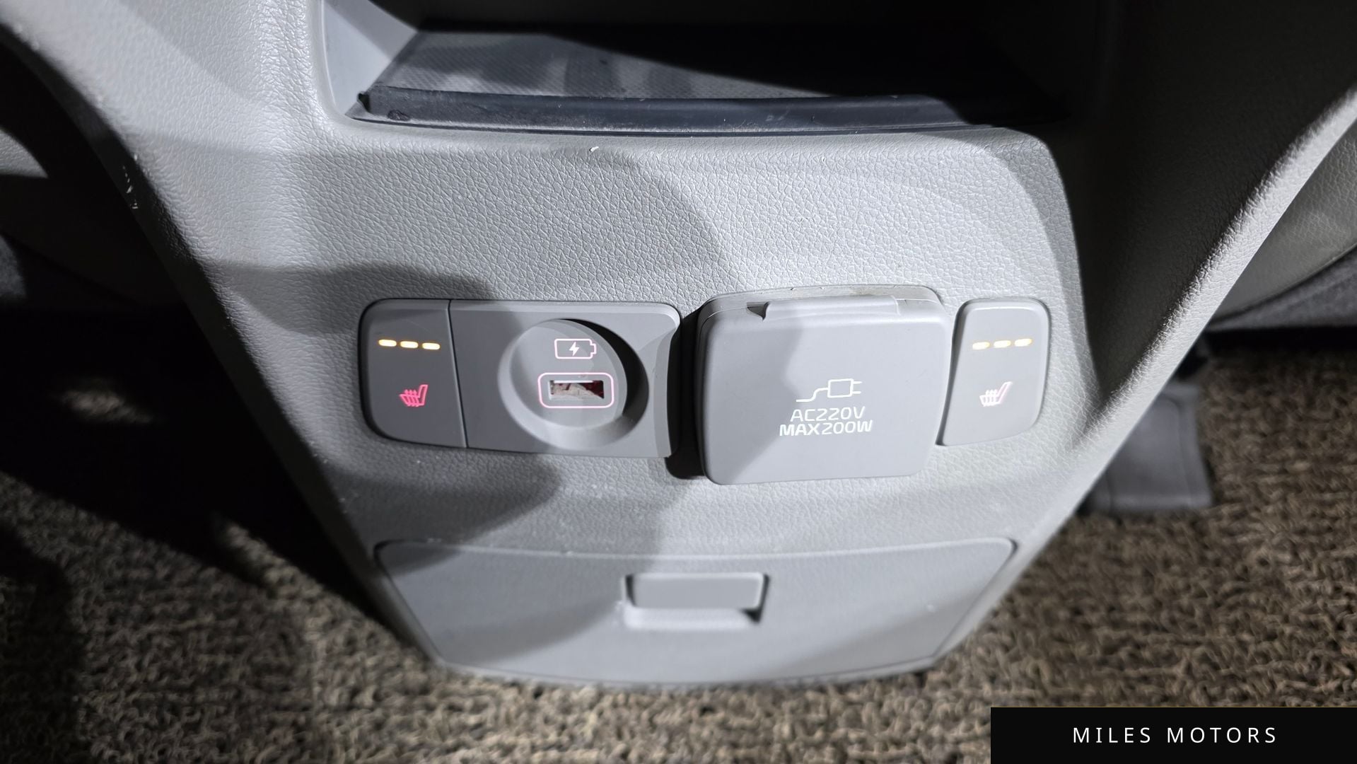 Kia Canival 2018 — миниатюра 18
