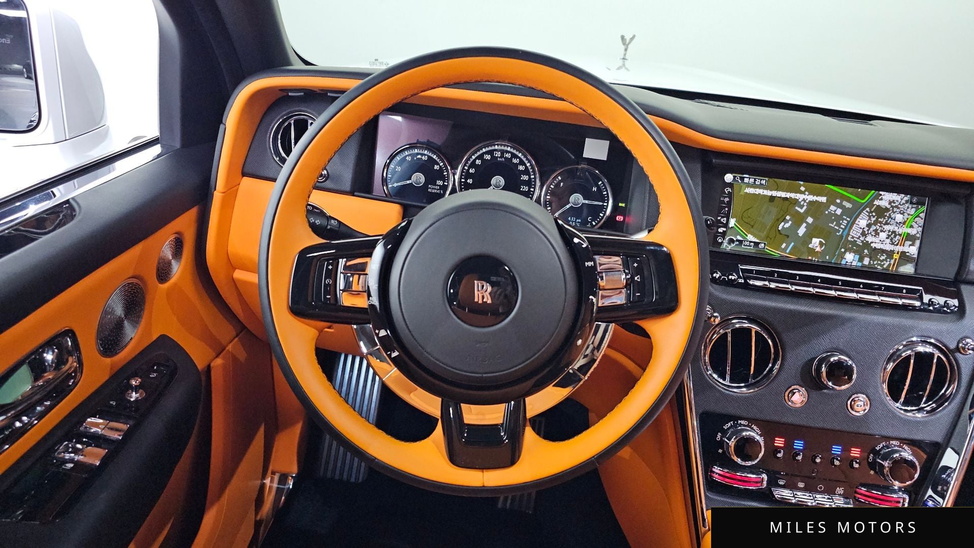 Rolls-Royce 컬리넌 2024 — миниатюра 13
