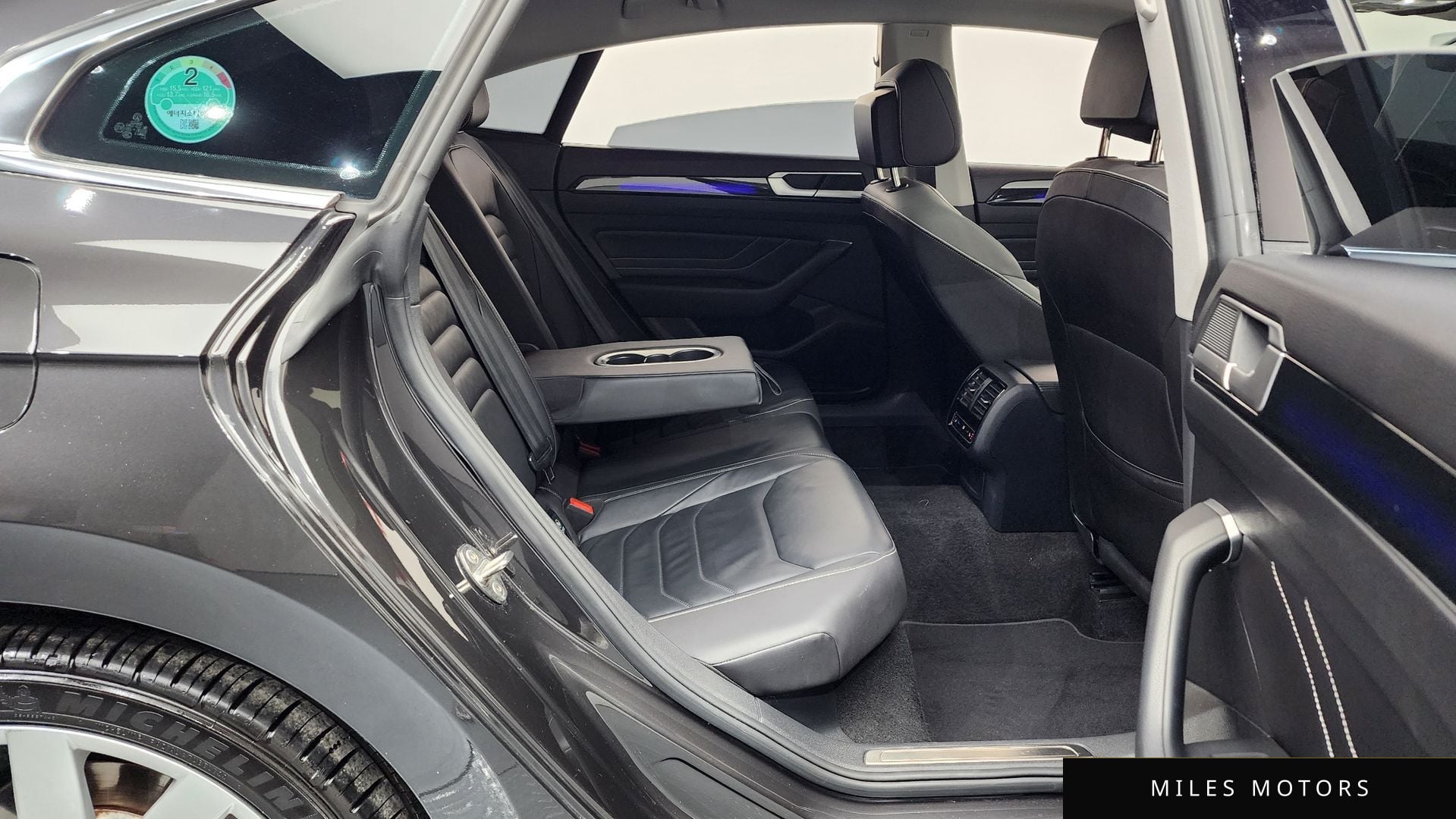 Volkswagen 아테온 2023 — миниатюра 12