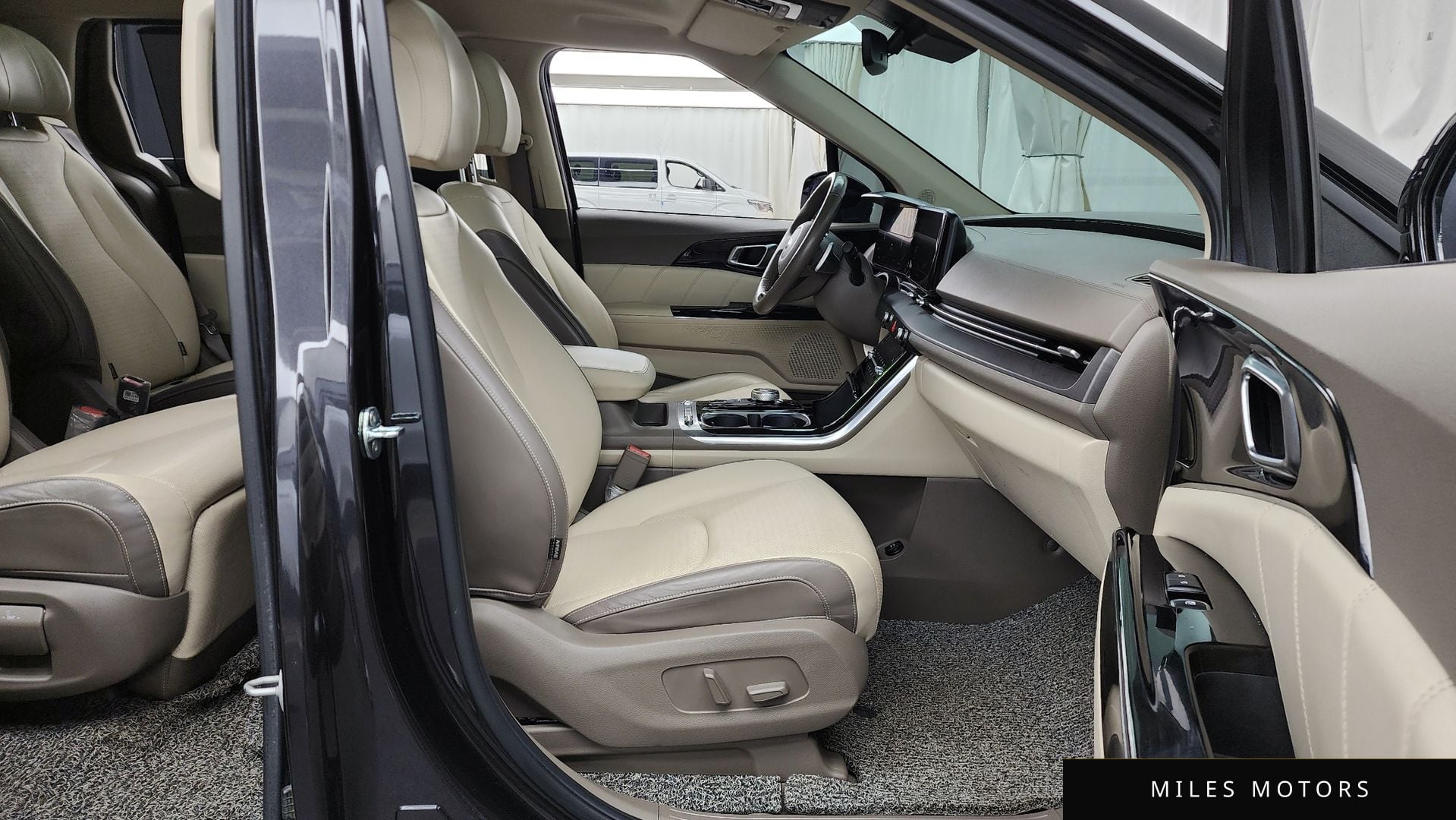 Kia Carnival 2021 — миниатюра 11