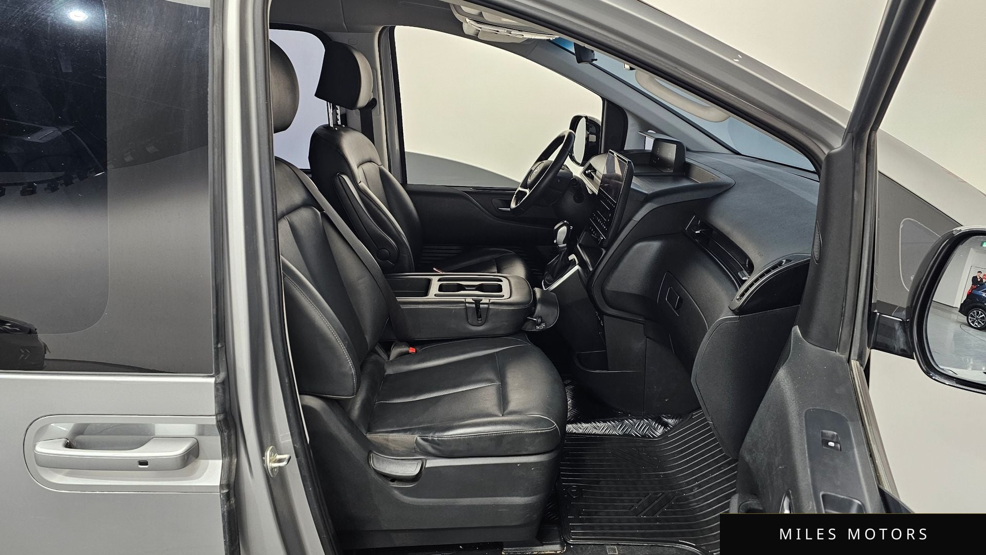 Hyundai Staria 2023 — миниатюра 11