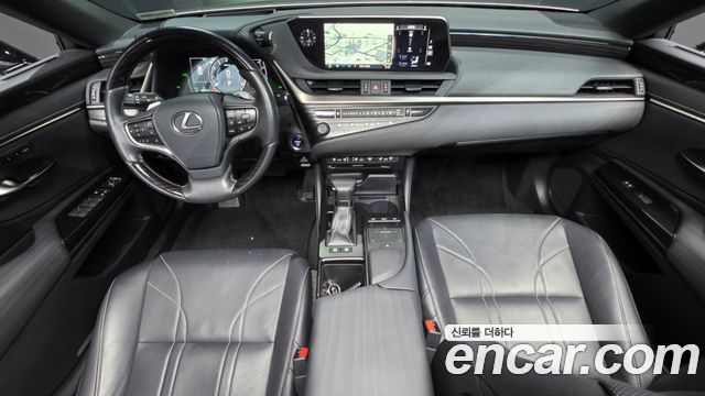 Лексус ES300h 2019 — миниатюра 7