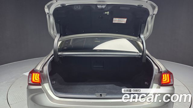 Лексус ES300h 2019 — миниатюра 20