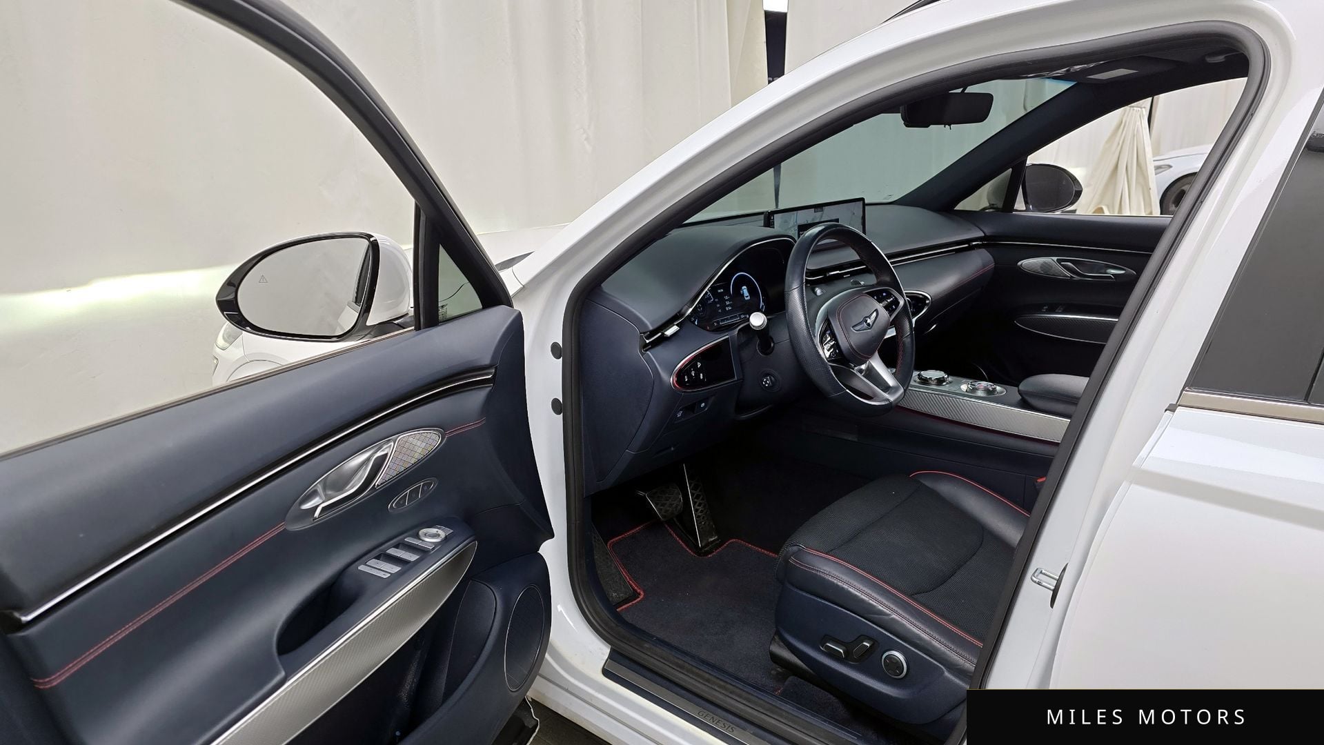 Genesis GV70 2022 — миниатюра 10