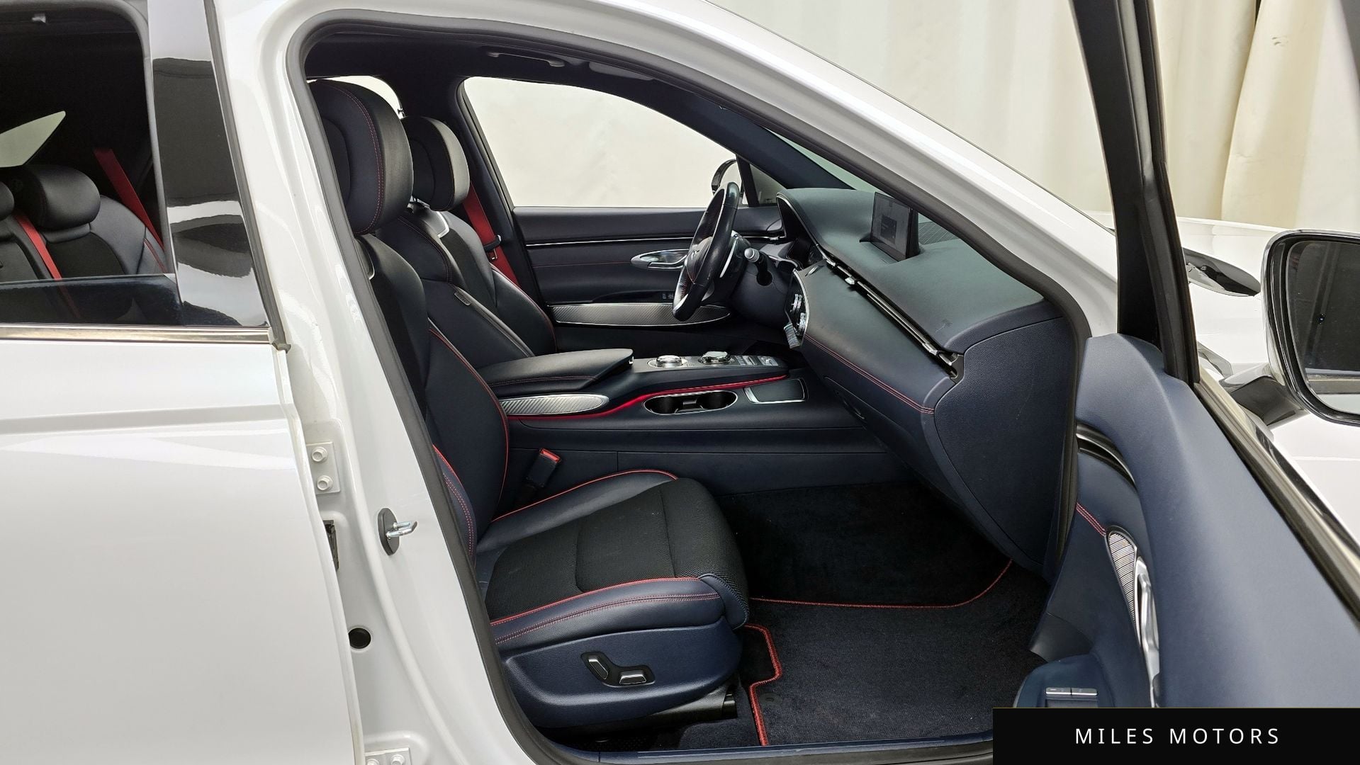 Genesis GV70 2022 — миниатюра 11