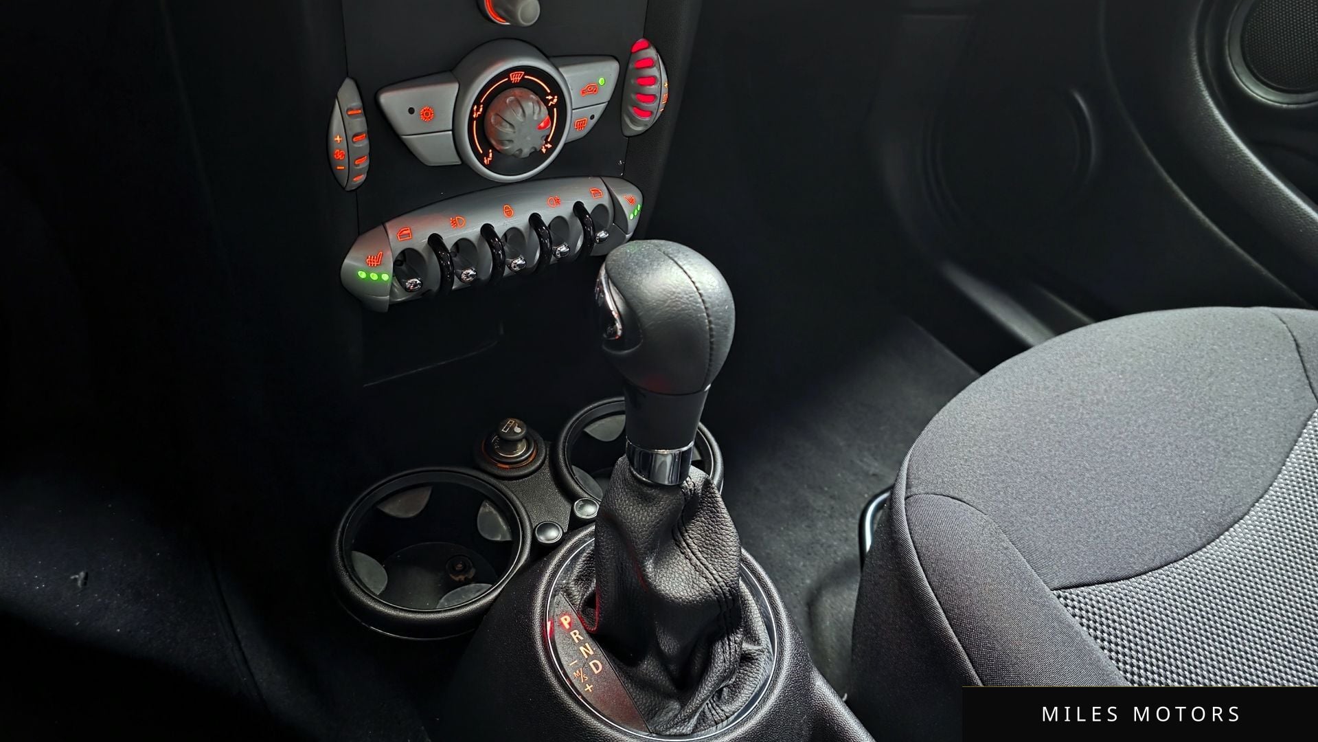 MINI Cooper 2010 — миниатюра 9