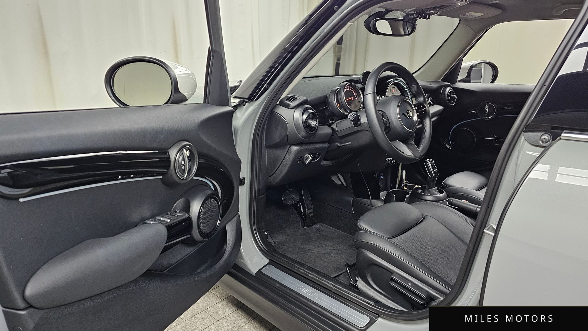 MINI Cooper 2022 — миниатюра 10