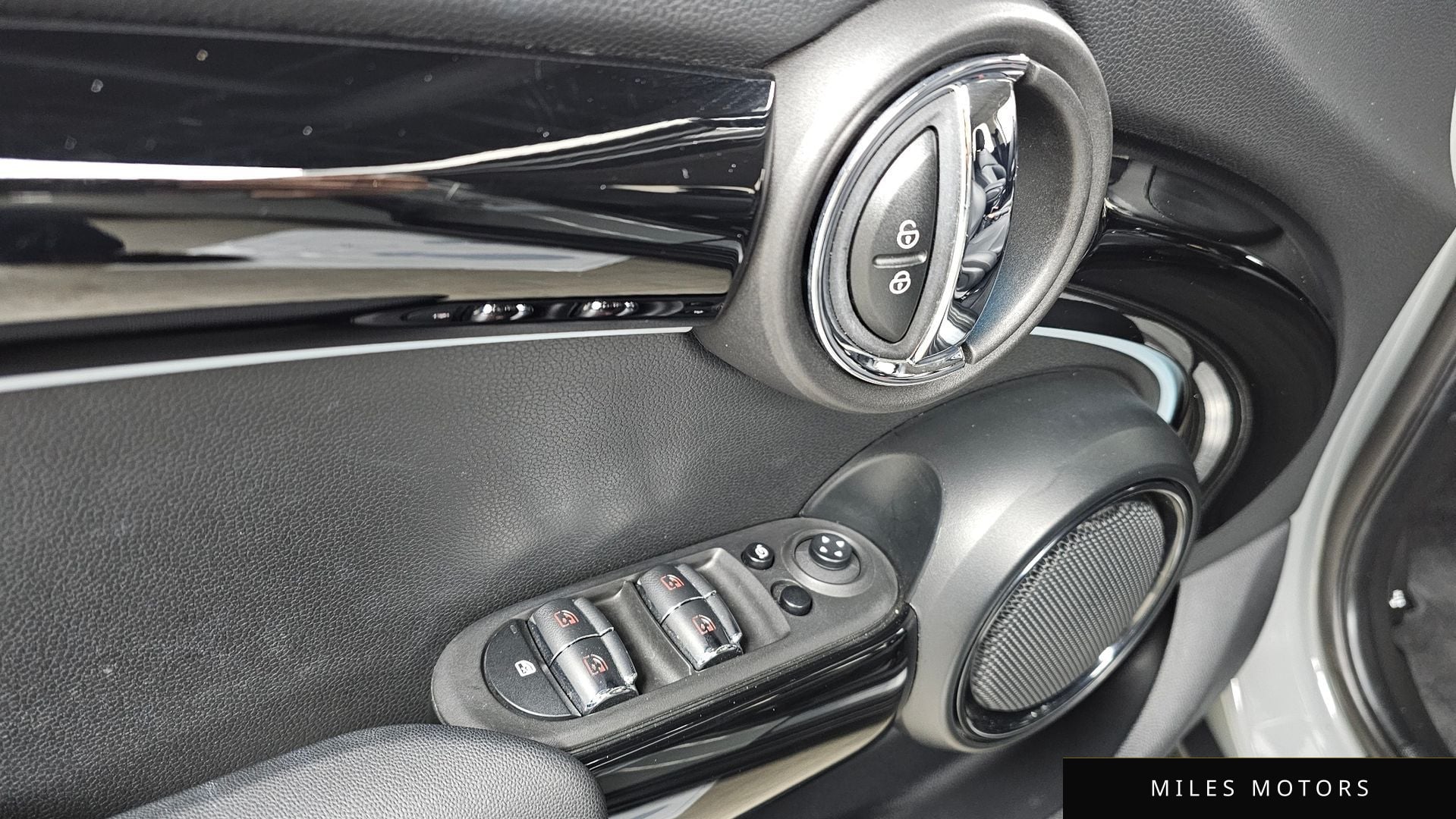 MINI Cooper 2022 — миниатюра 14