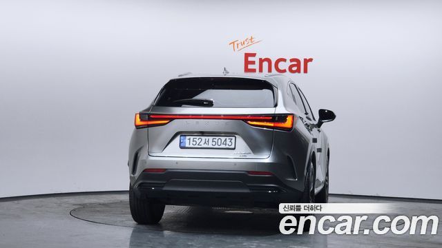 Лексус NX350h 2024 — миниатюра 4