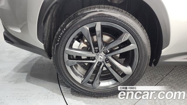 Лексус NX350h 2024 — миниатюра 5
