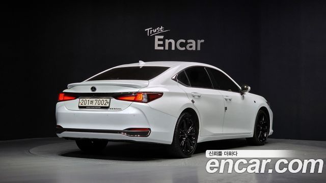 Лексус ES300h 2024 — миниатюра 2