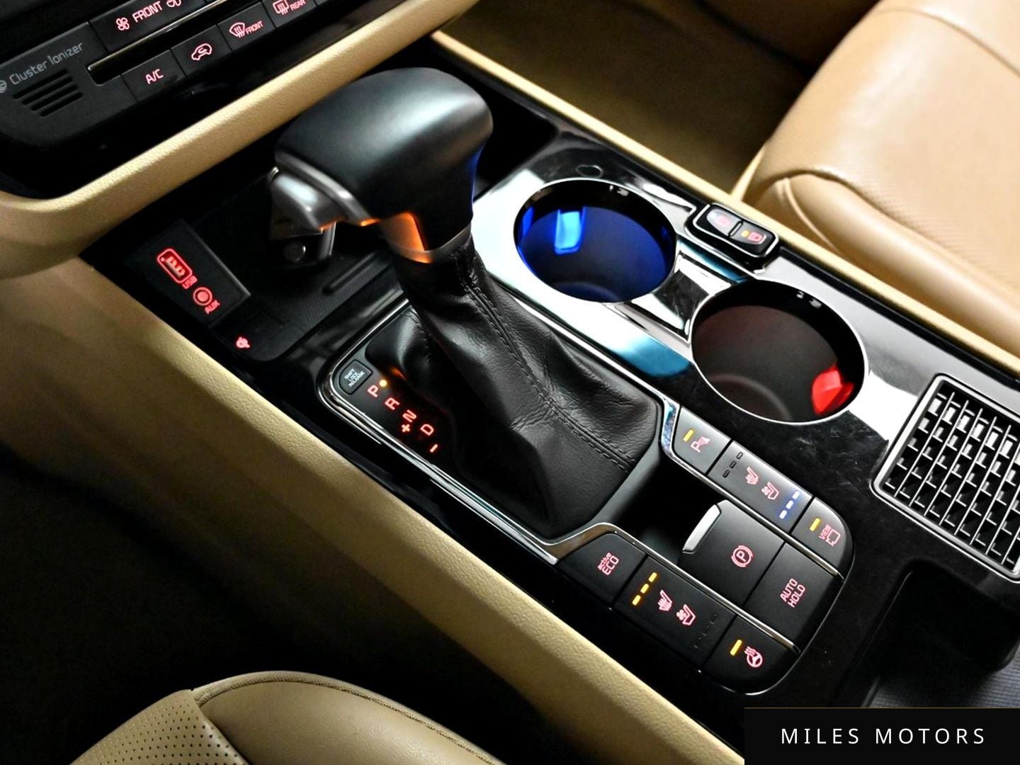 Kia Canival 2020 — миниатюра 9