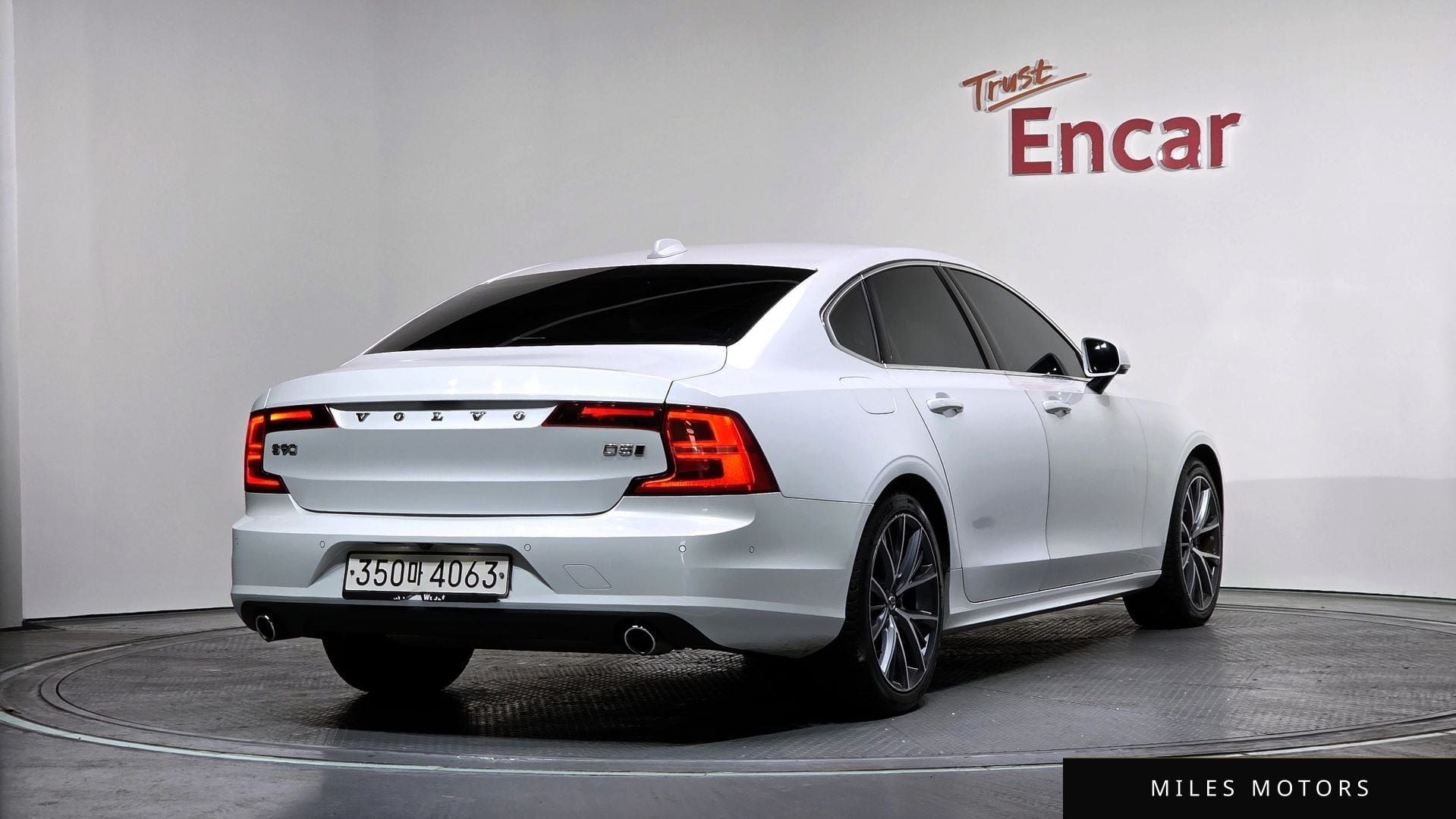 Volvo S90 2019 — миниатюра 2