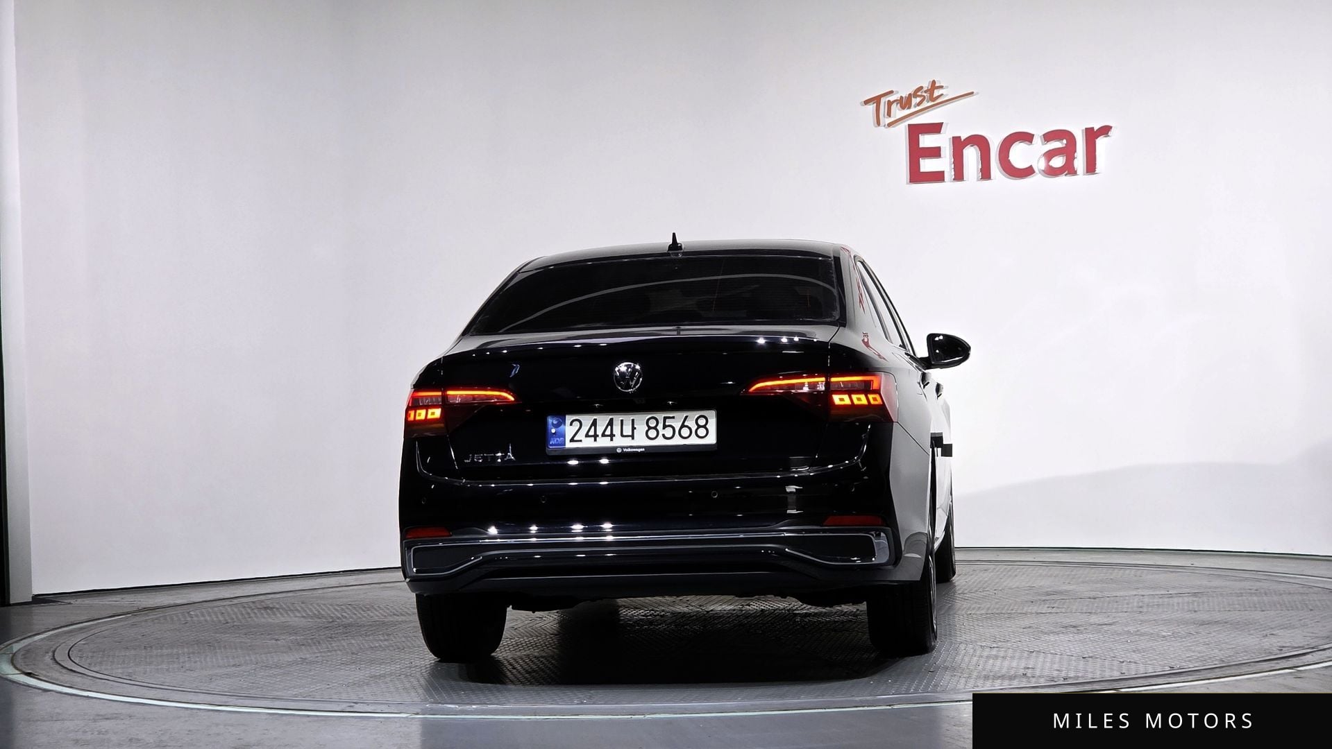 Volkswagen 제타 2023 — миниатюра 4
