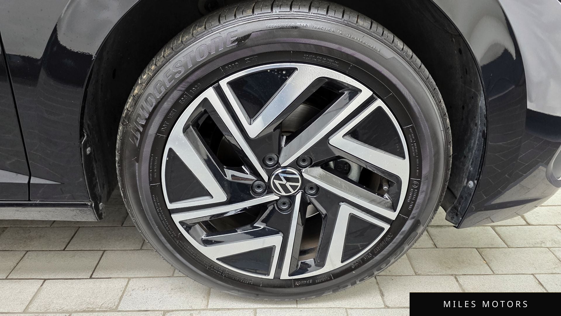 Volkswagen 제타 2023 — миниатюра 5