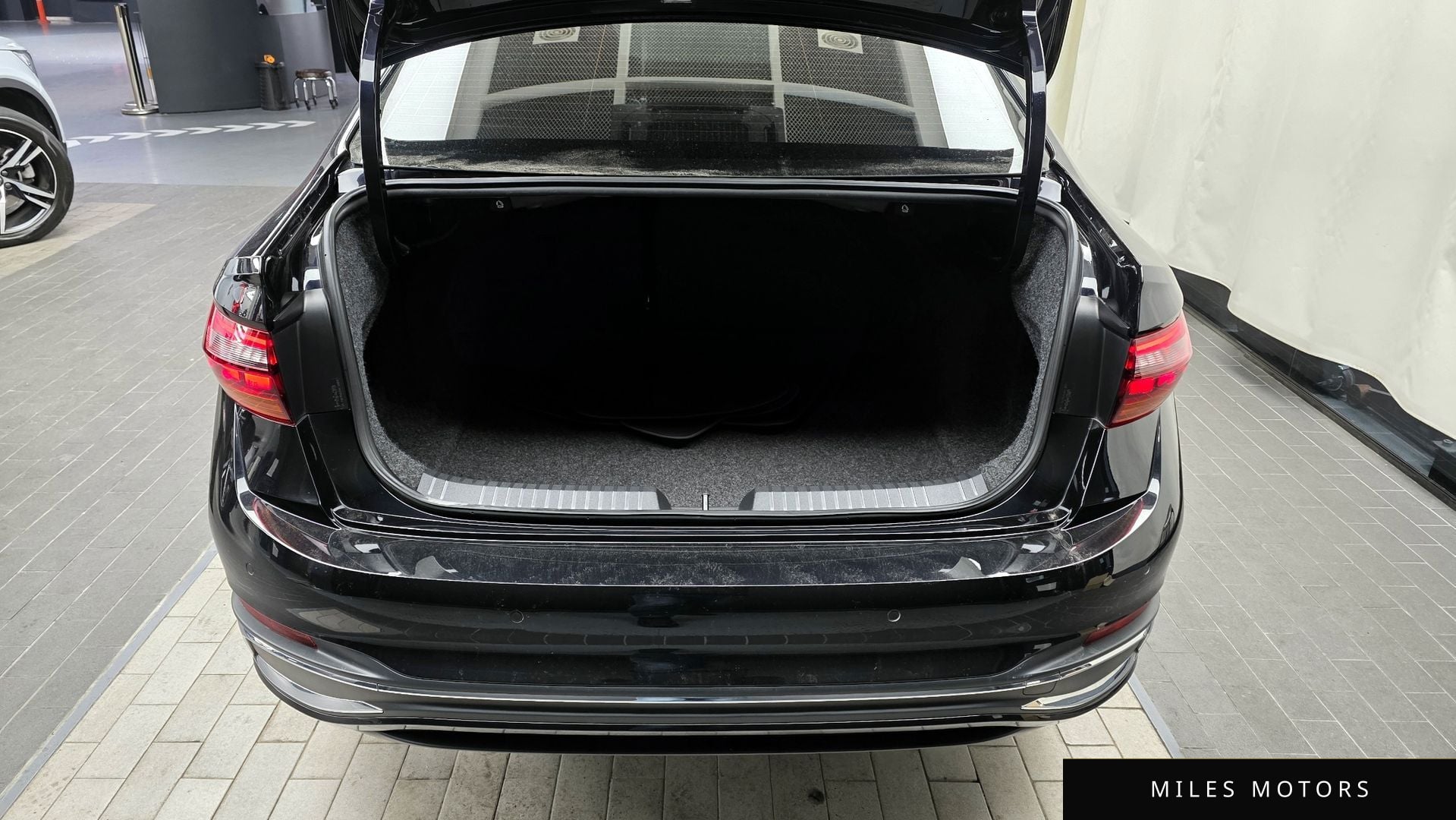 Volkswagen 제타 2023 — миниатюра 20