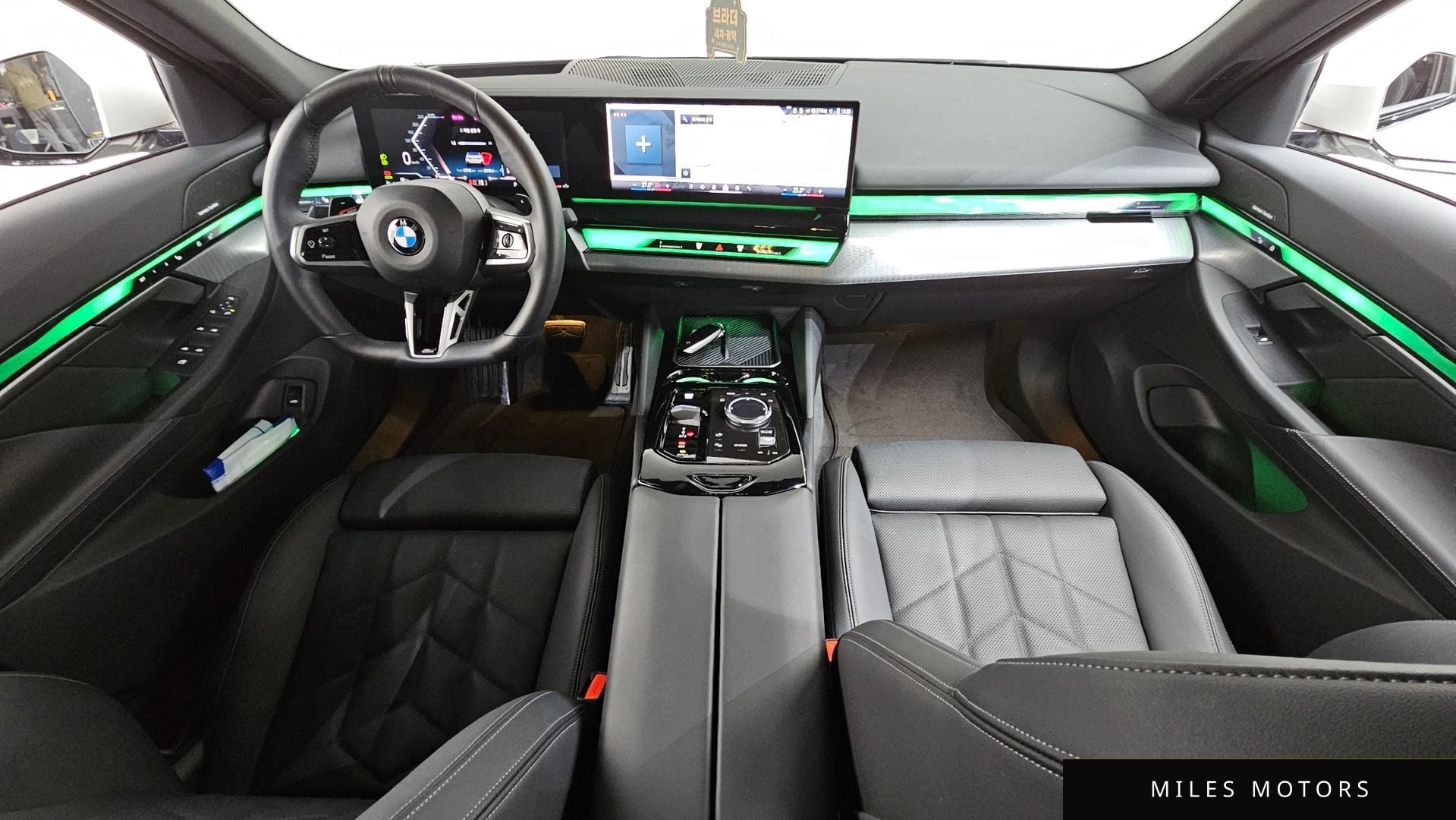BMW 5 Series (G60) 2025 — миниатюра 7