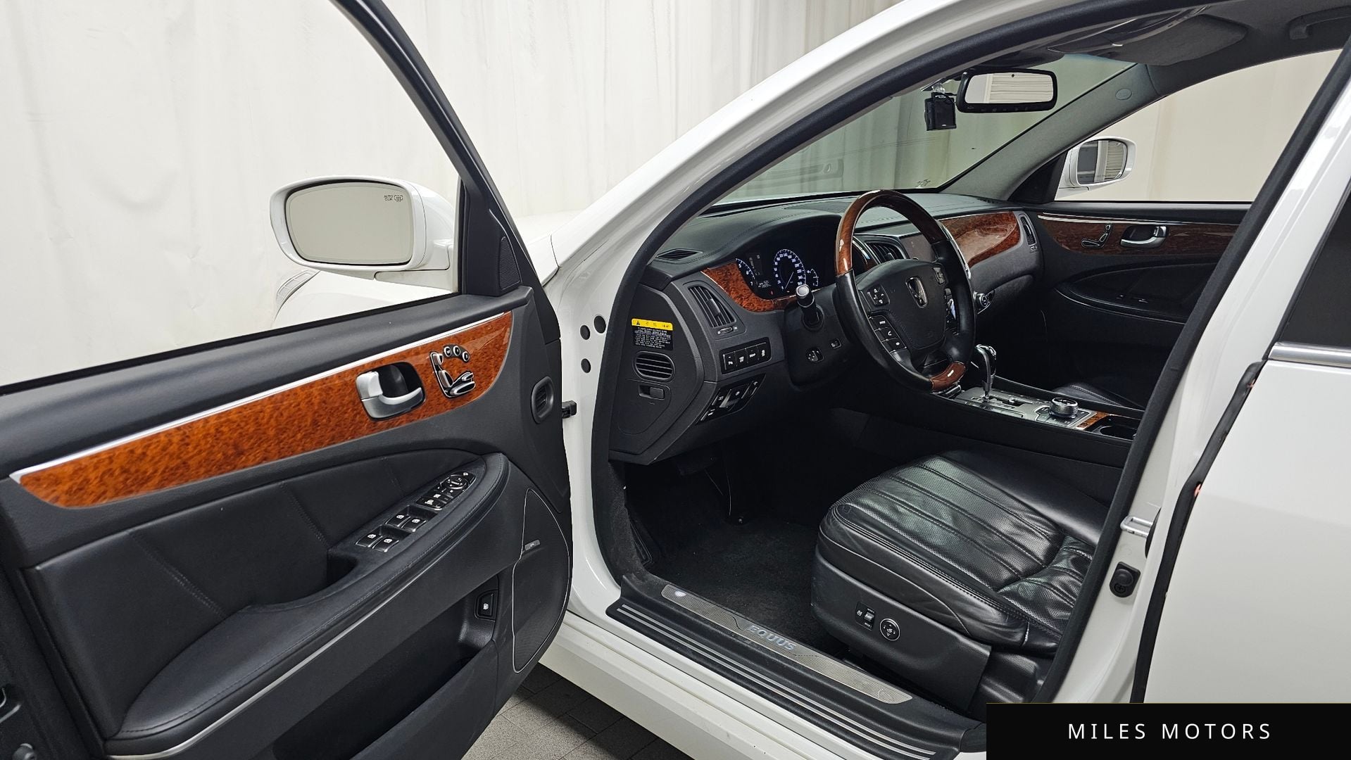 Hyundai Equus 2012 — миниатюра 10