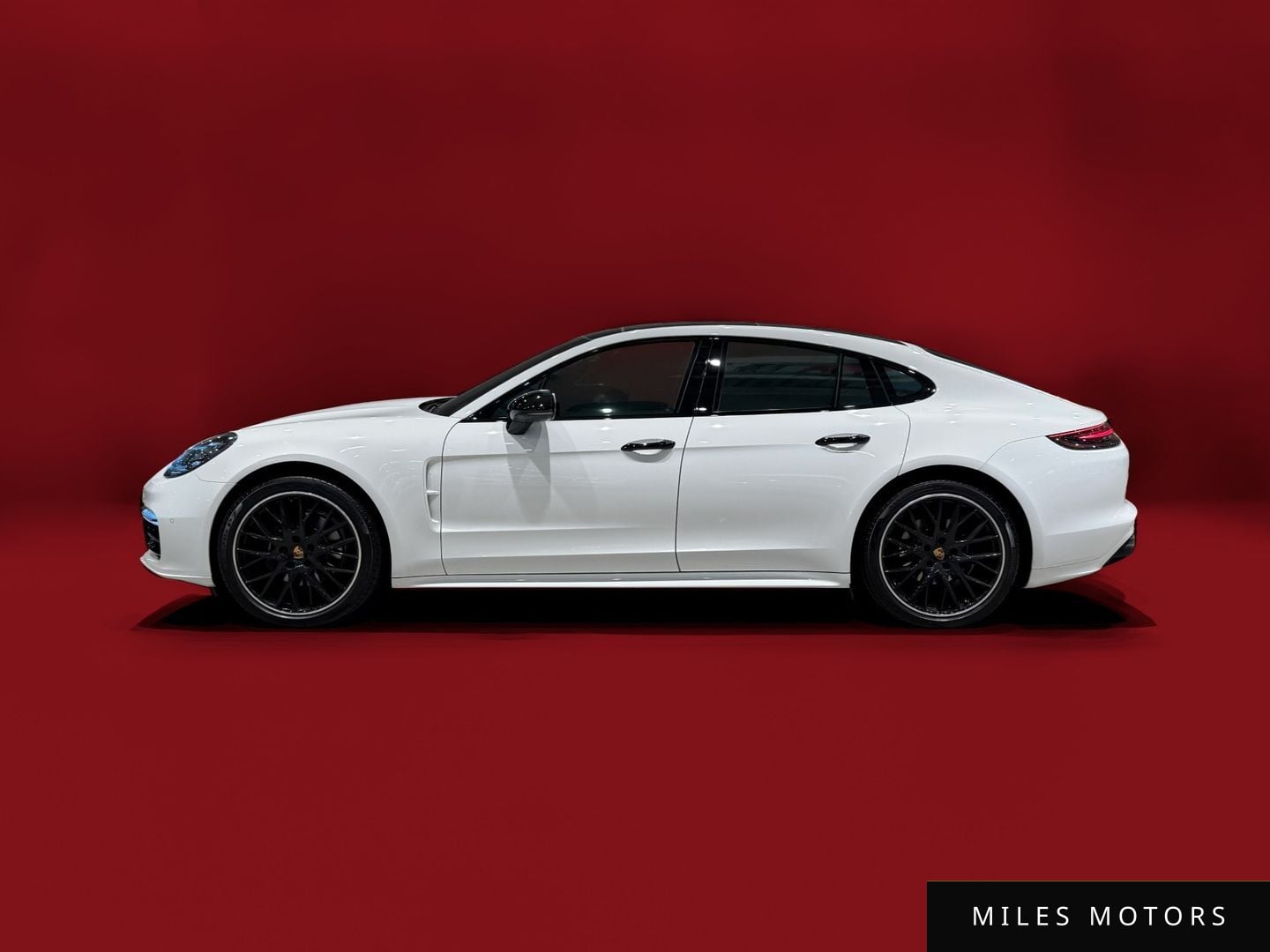Porsche Panamera 2020 — фото 1 из 12