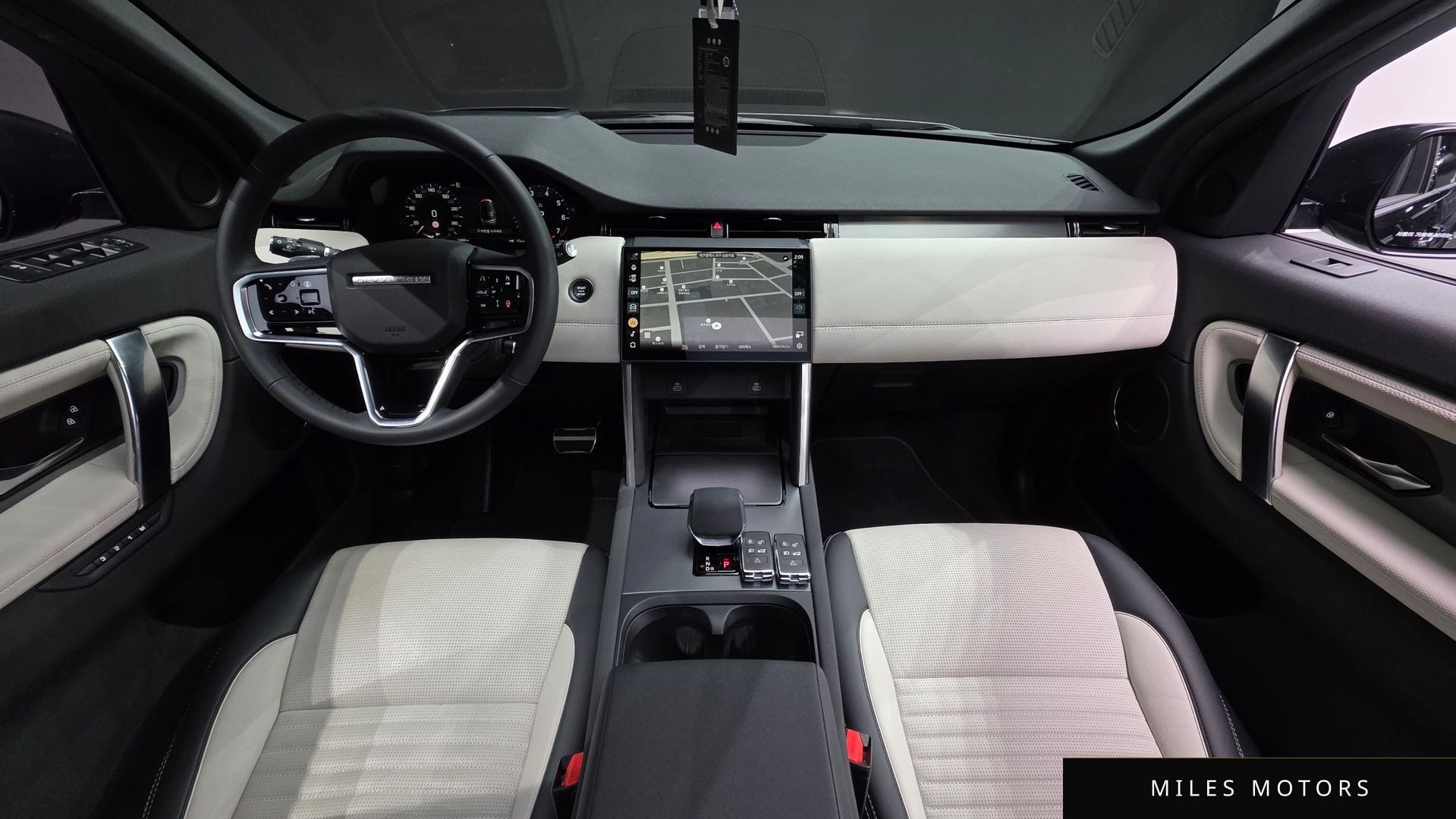 Land Rover Discovery Sport 2025 — миниатюра 7