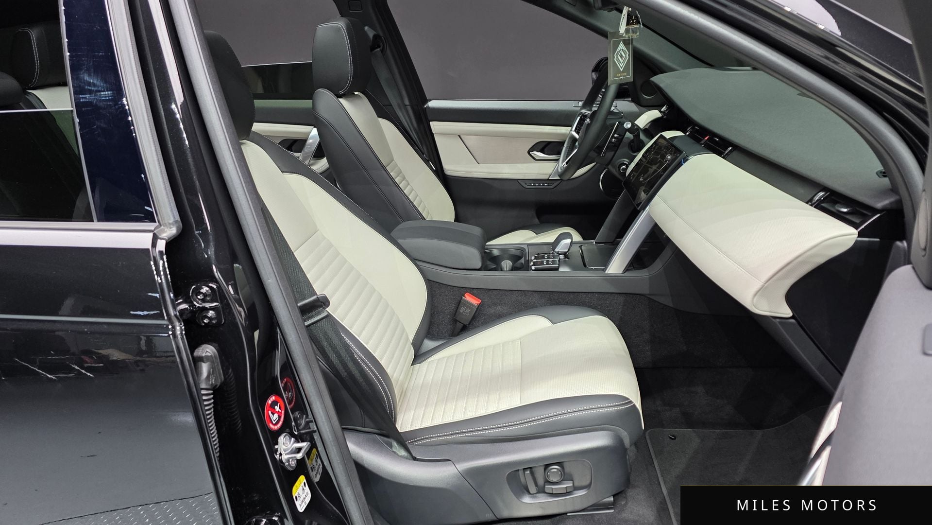 Land Rover Discovery Sport 2025 — миниатюра 10