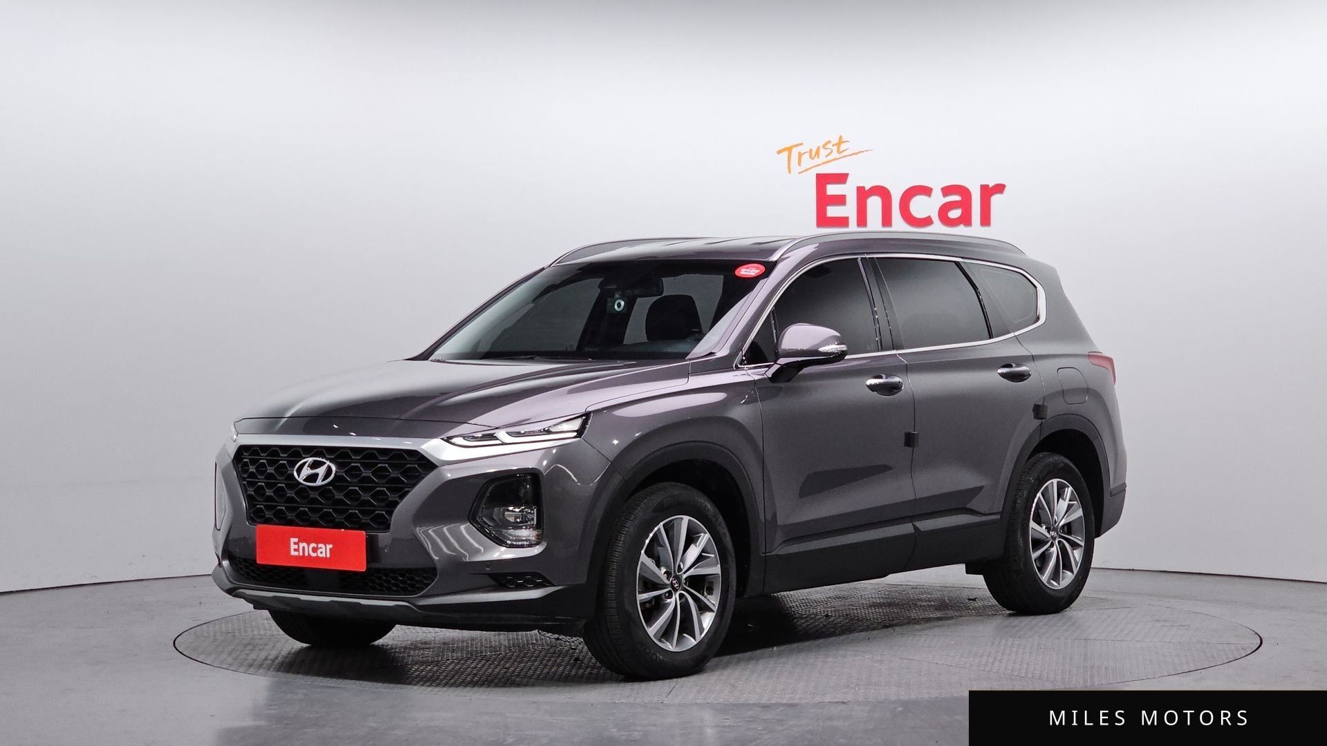 Hyundai Santafe 2019 — фото 1 из 12