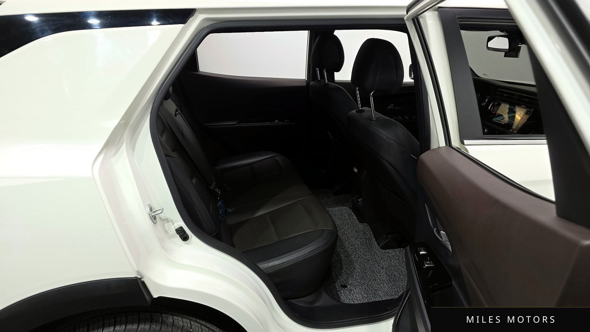 KG Mobility Beautiful Korando 2022 — миниатюра 12
