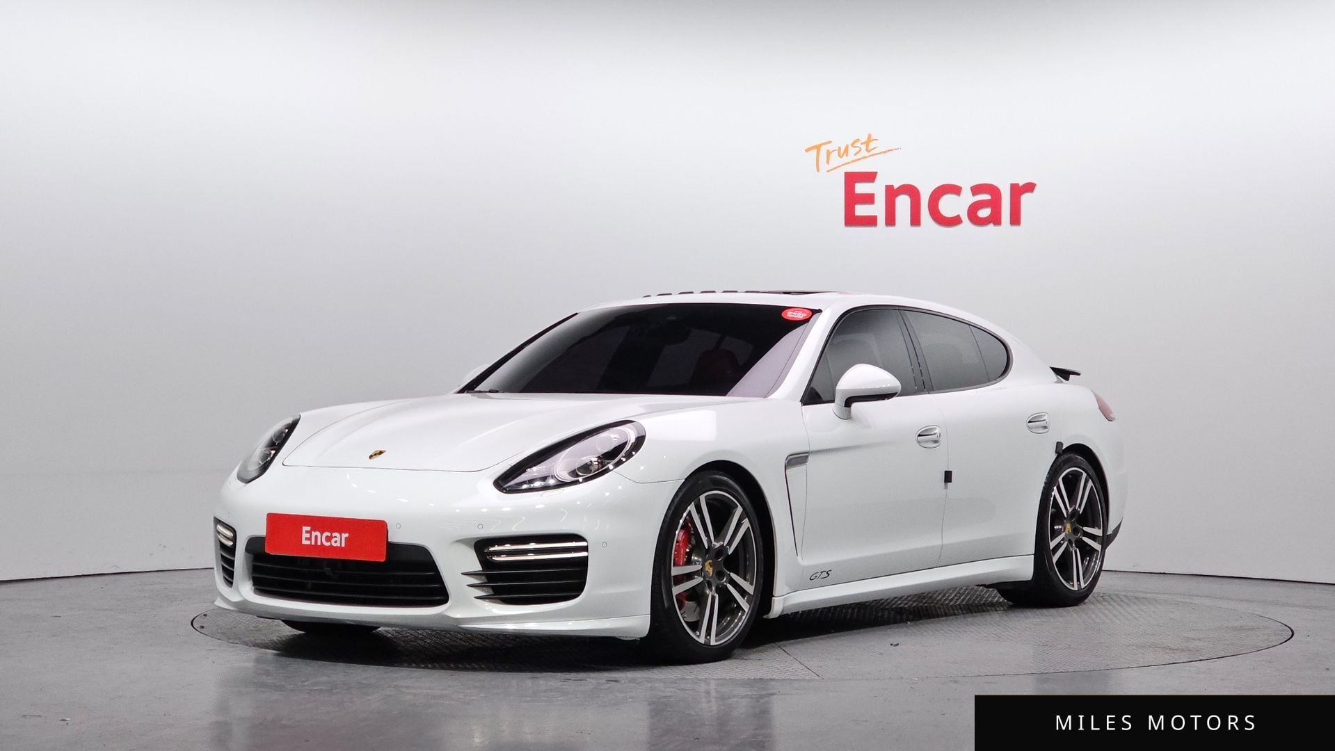 Porsche Panamera 2015 — фото 1 из 12