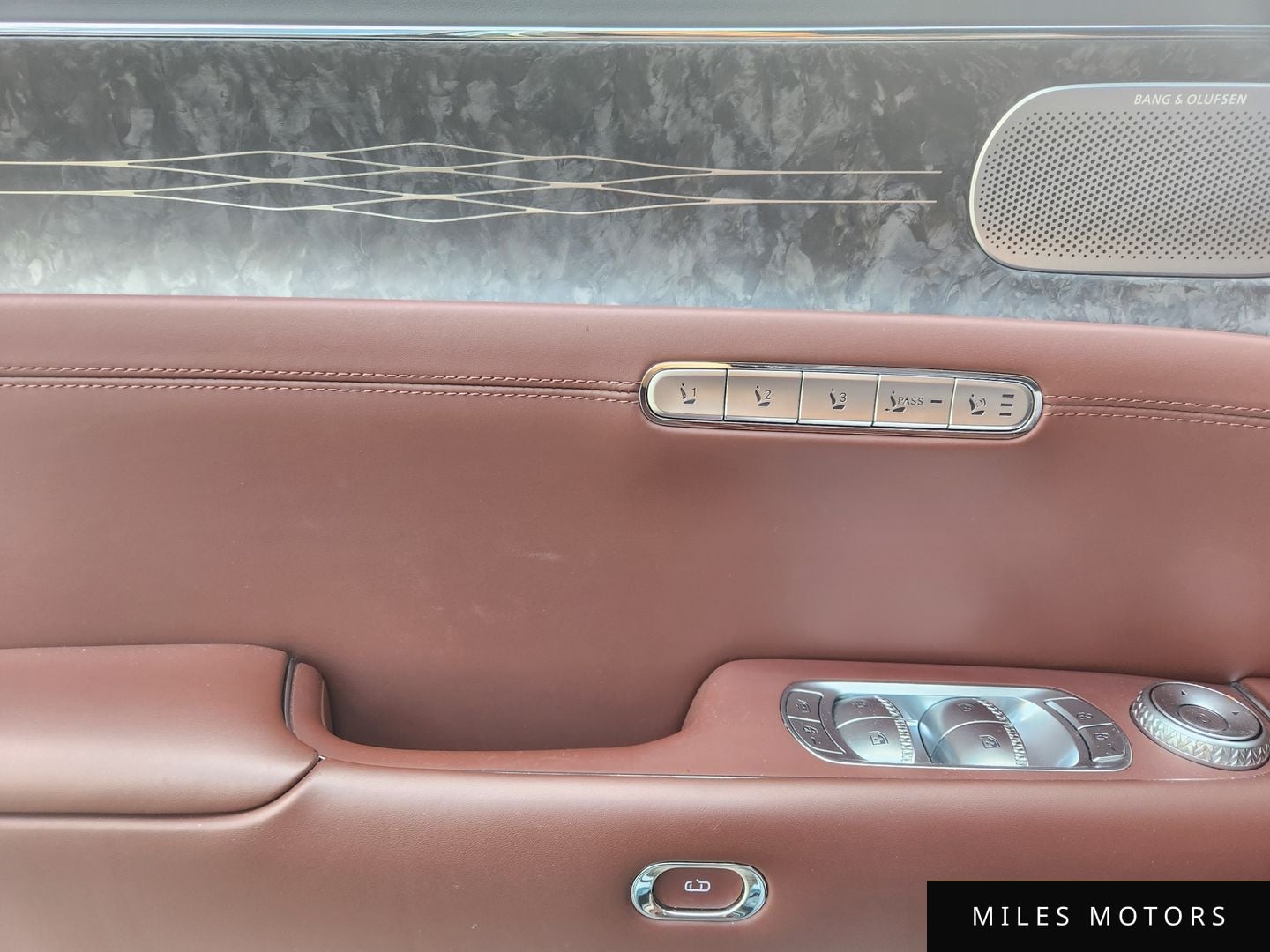 Genesis G90 (RS4) 2023 — миниатюра 10