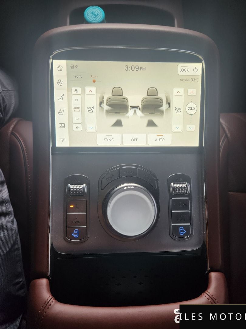 Genesis G90 (RS4) 2023 — миниатюра 11