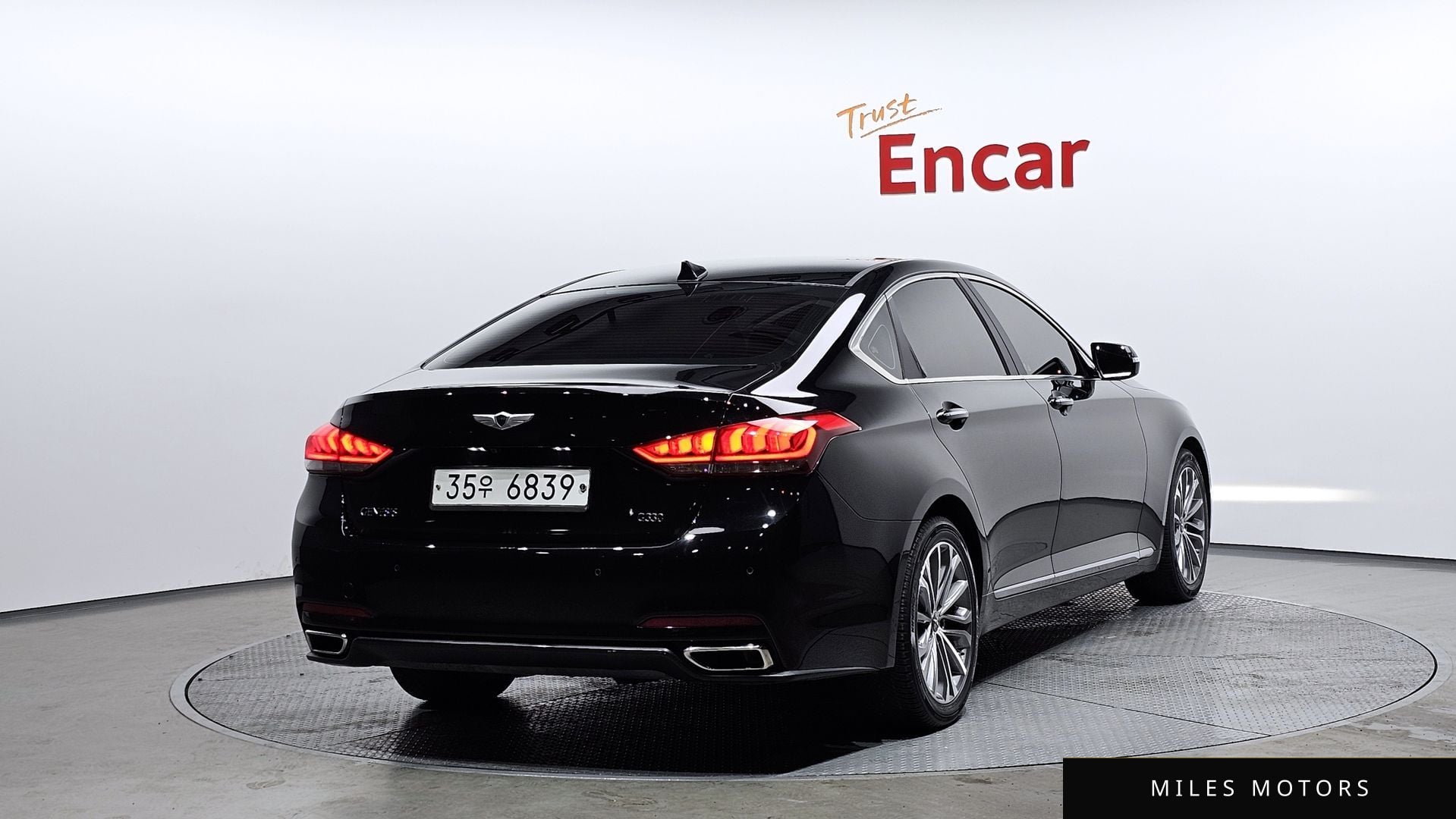 Hyundai Genesis 2015 — миниатюра 2