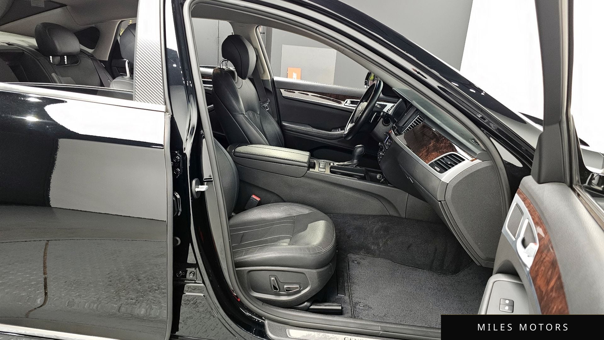 Hyundai Genesis 2015 — миниатюра 11