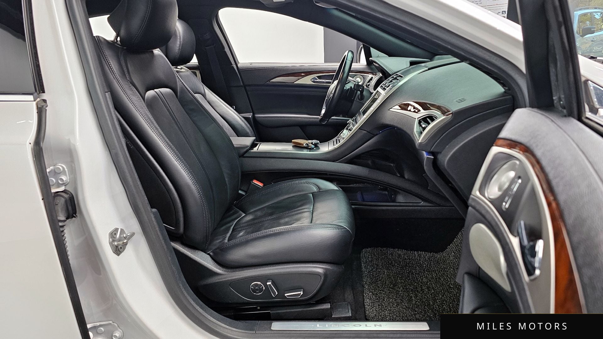 Lincoln MKZ 2017 — миниатюра 11