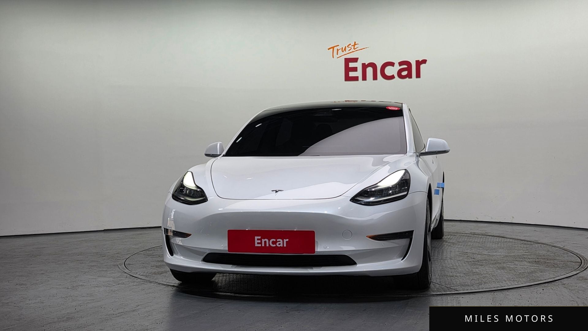 Tesla 모델 3 2020 — миниатюра 3