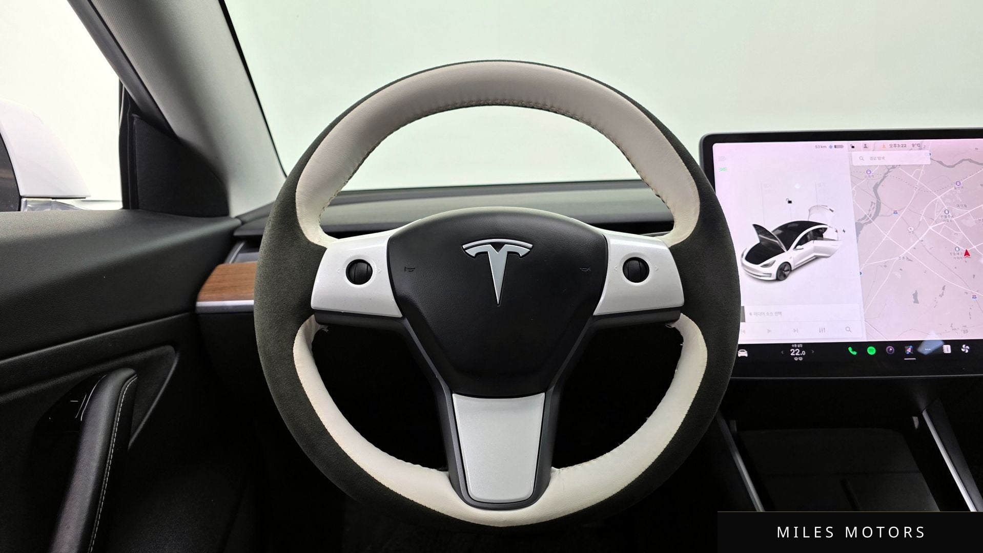 Tesla 모델 3 2020 — миниатюра 14