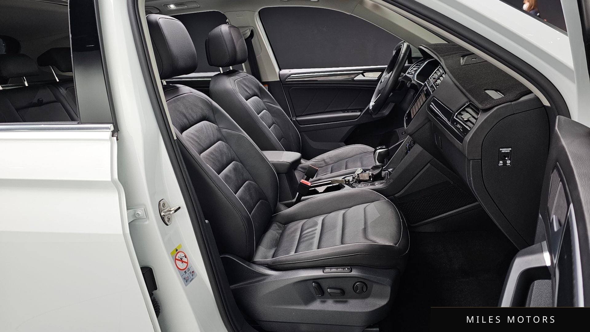 Volkswagen 티구안 2023 — миниатюра 10
