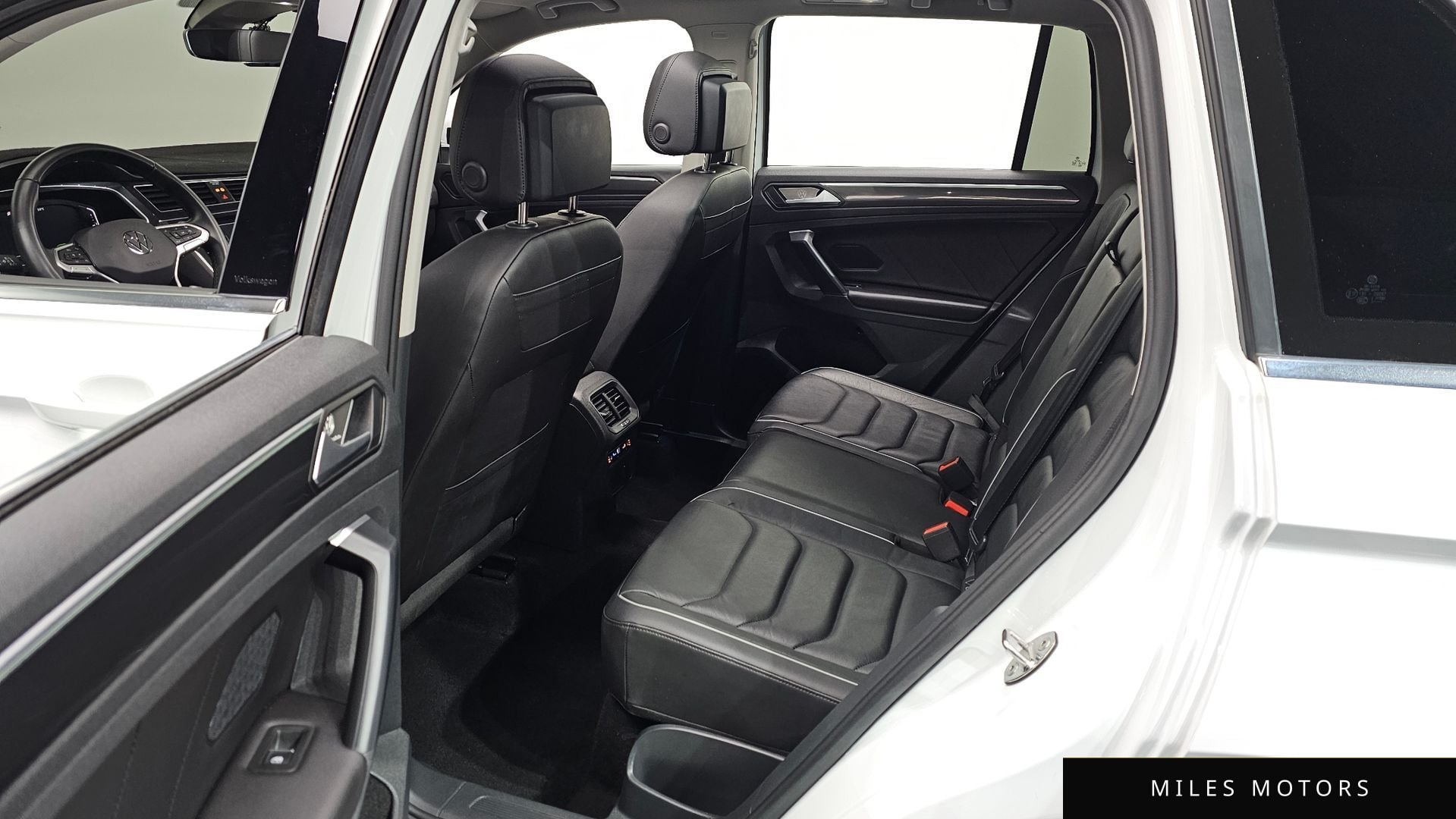 Volkswagen 티구안 2023 — миниатюра 16