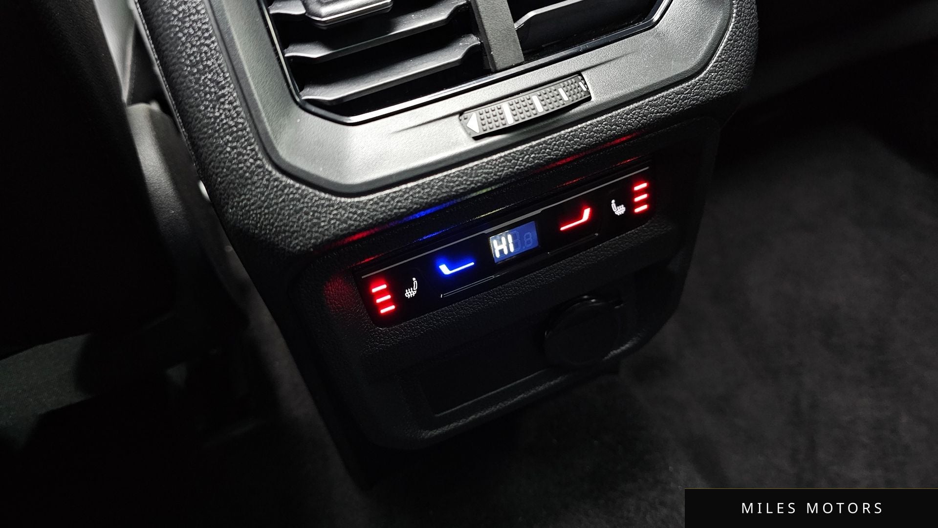 Volkswagen 티구안 2023 — миниатюра 17