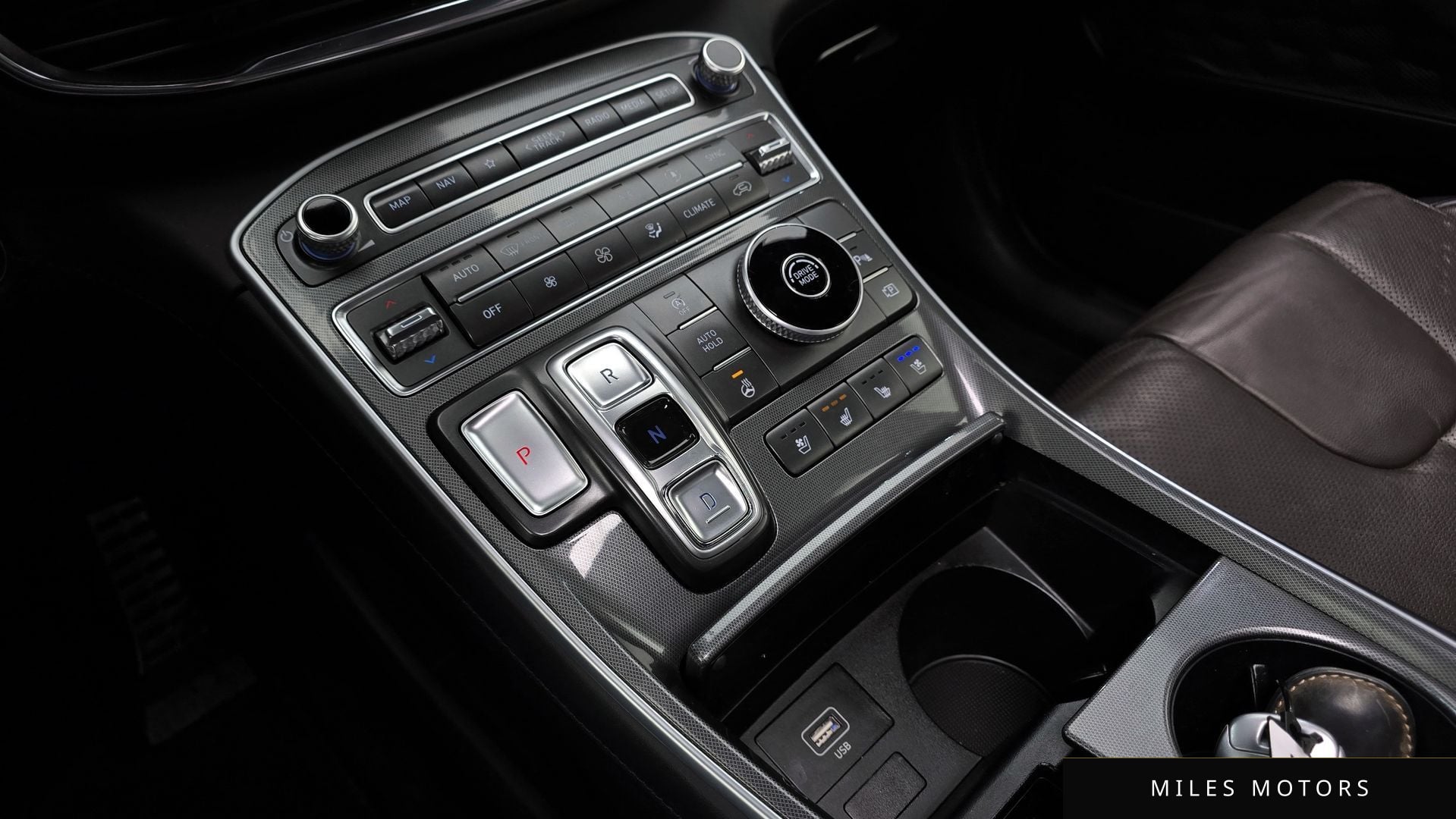 Hyundai Santafe 2021 — миниатюра 9