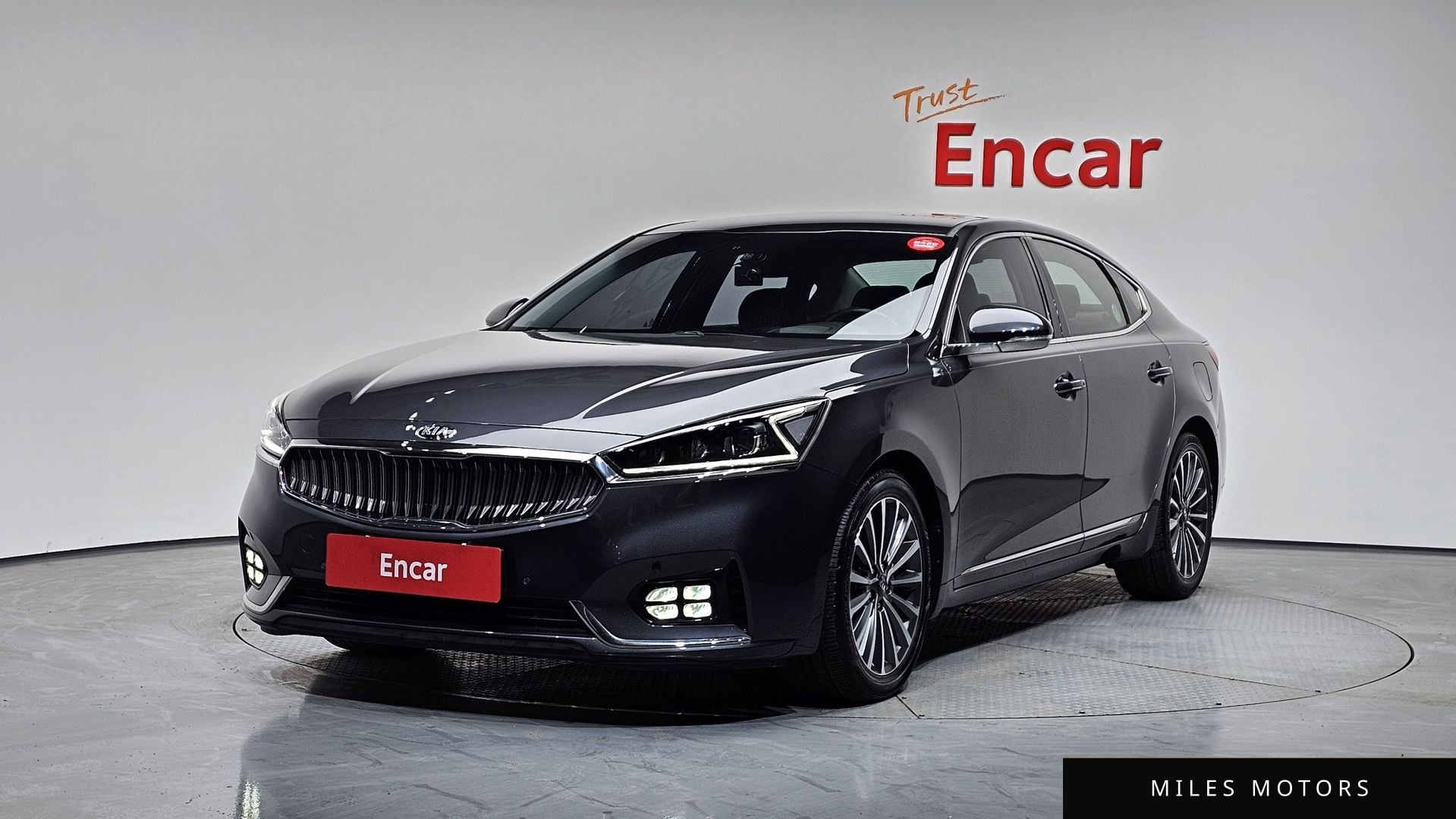 Kia K7 2017 — фото 1 из 12