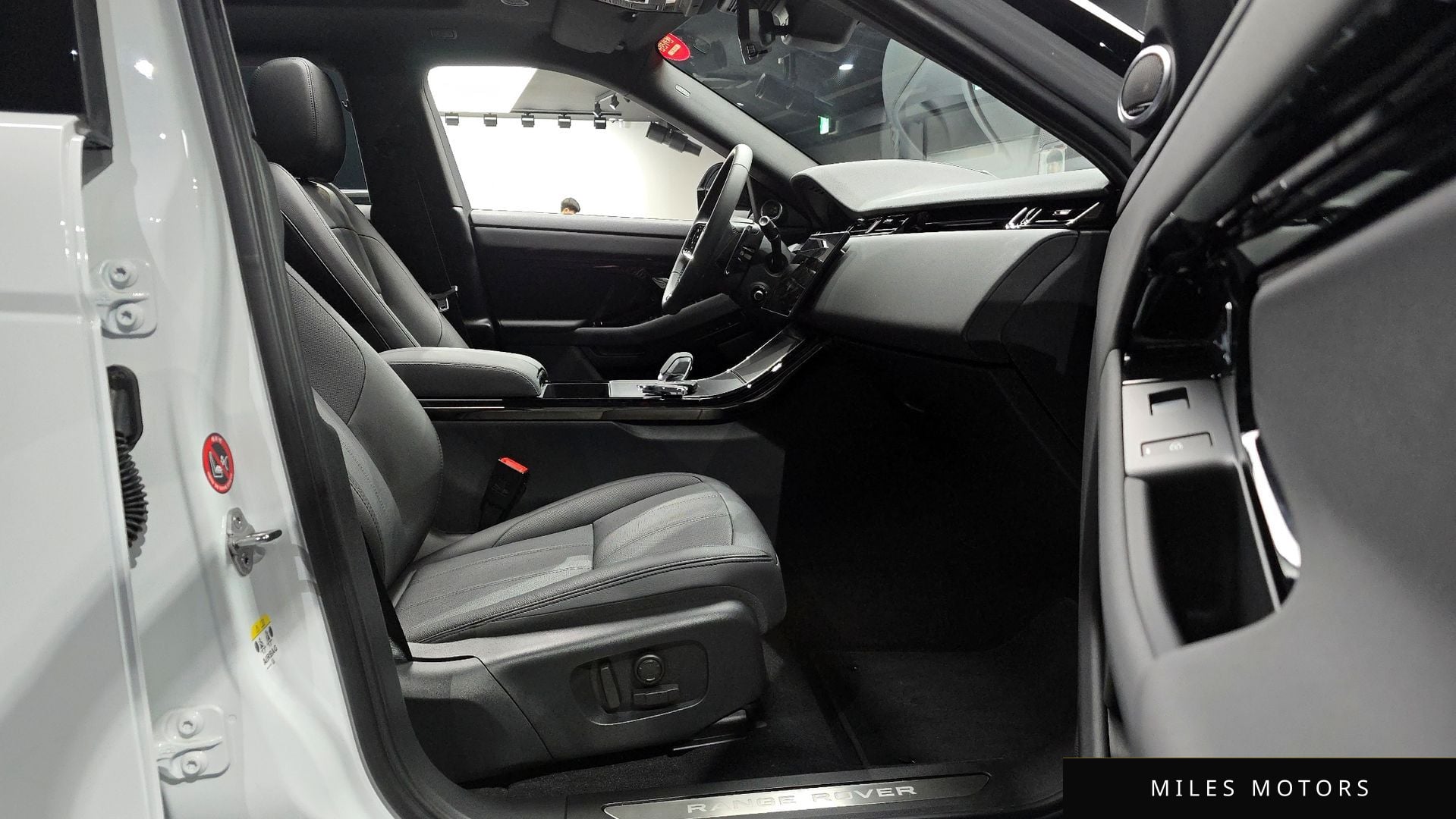 Land Rover Range Rover Evoque 2024 — миниатюра 11