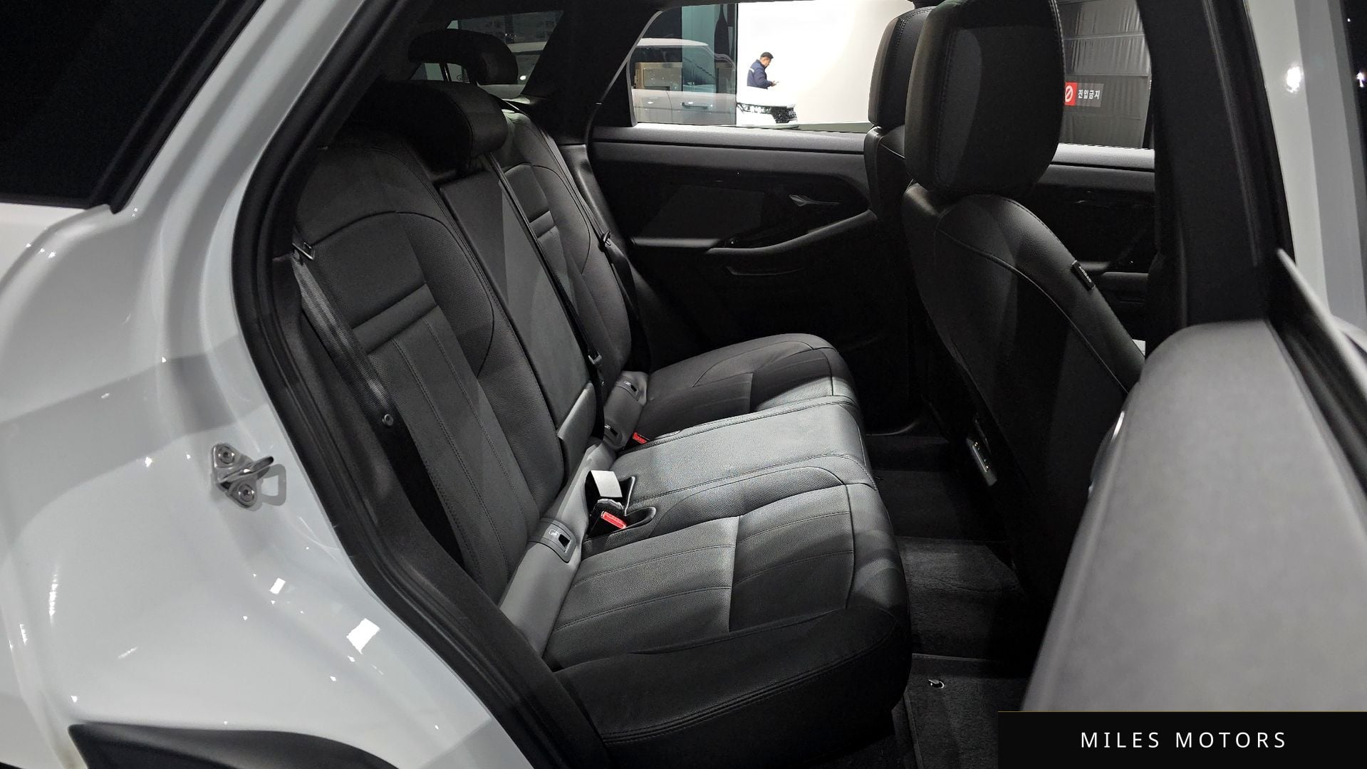 Land Rover Range Rover Evoque 2024 — миниатюра 12