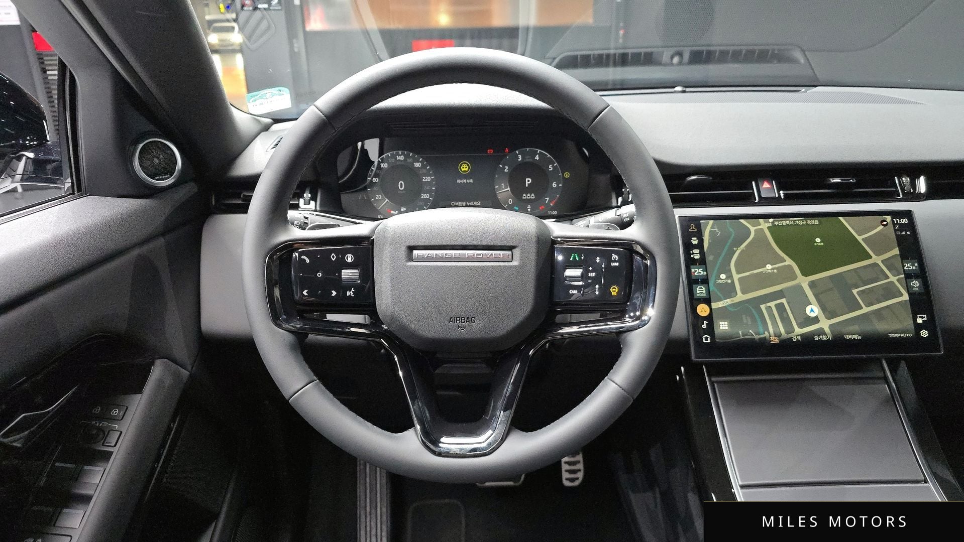 Land Rover Range Rover Evoque 2024 — миниатюра 13