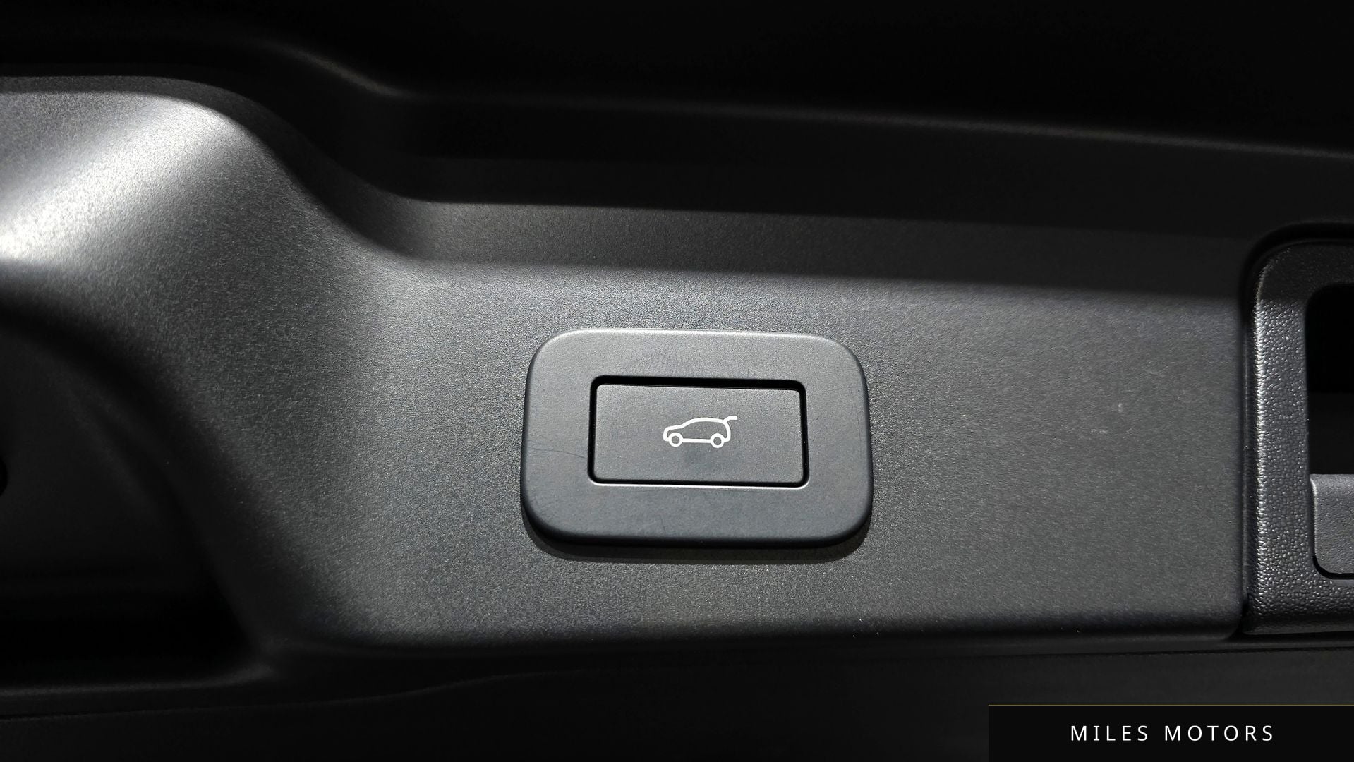 Land Rover Range Rover Evoque 2024 — миниатюра 20