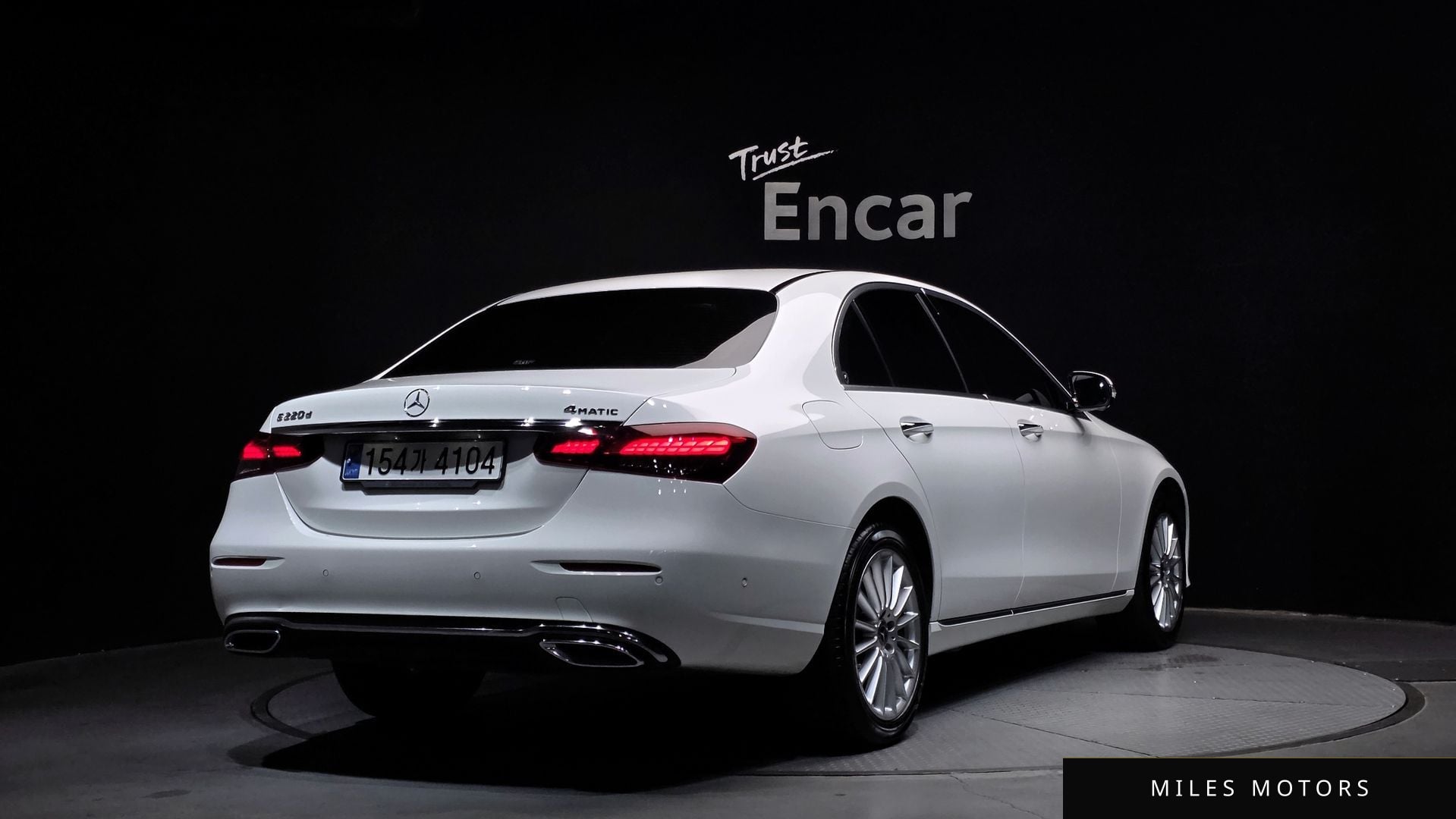 Mercedes-Benz E-Class W213 2023 — миниатюра 2