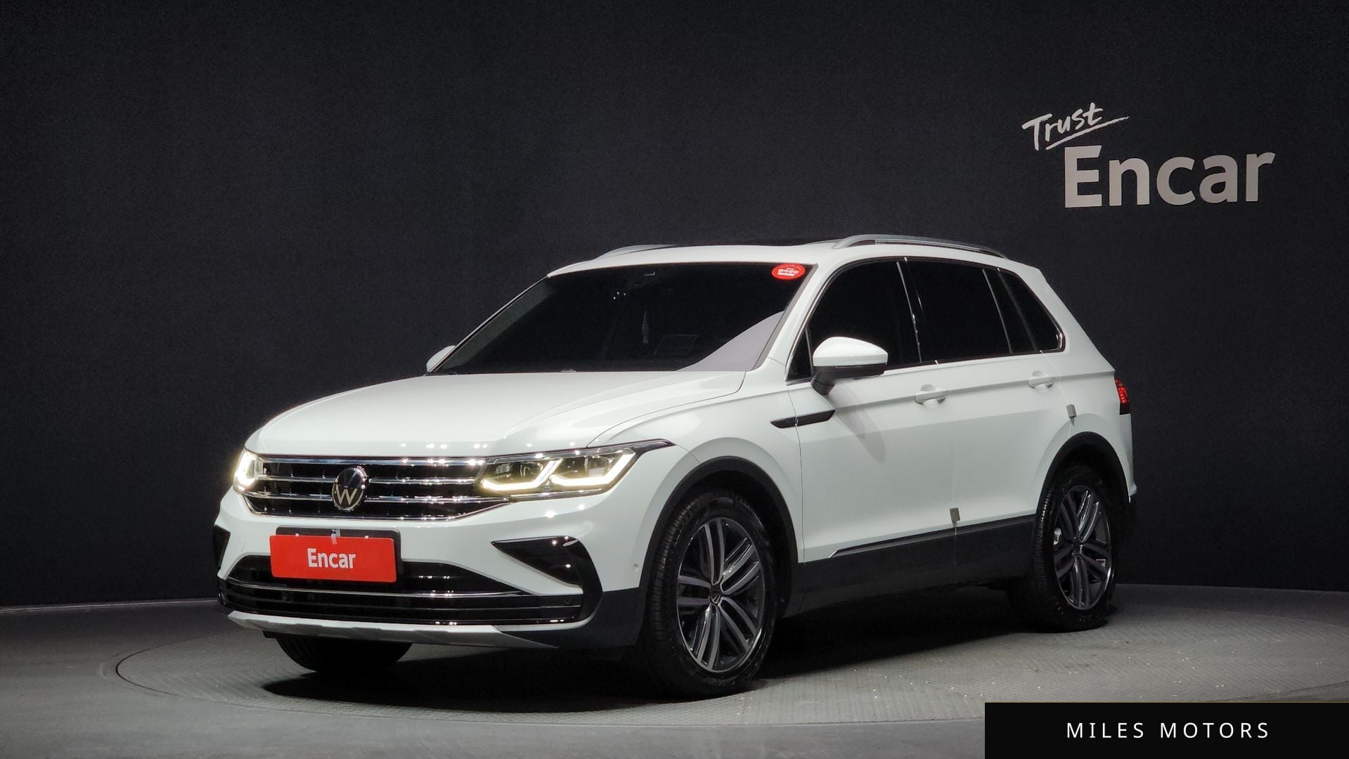 Volkswagen Tiguan 2024 — фото 1 из 12