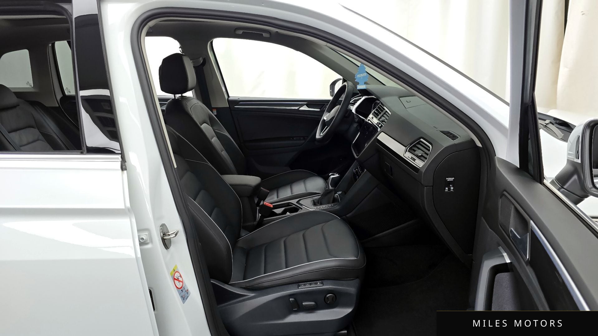 Volkswagen Tiguan 2024 — миниатюра 11