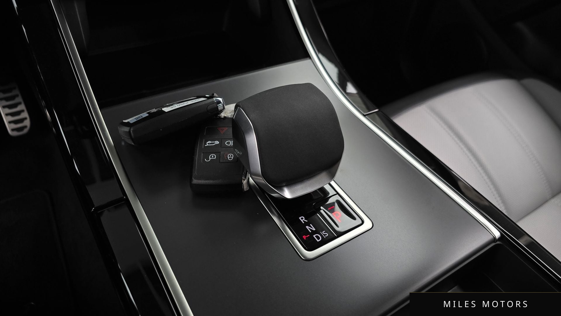 Land Rover Range Rover Evoque 2025 — миниатюра 9