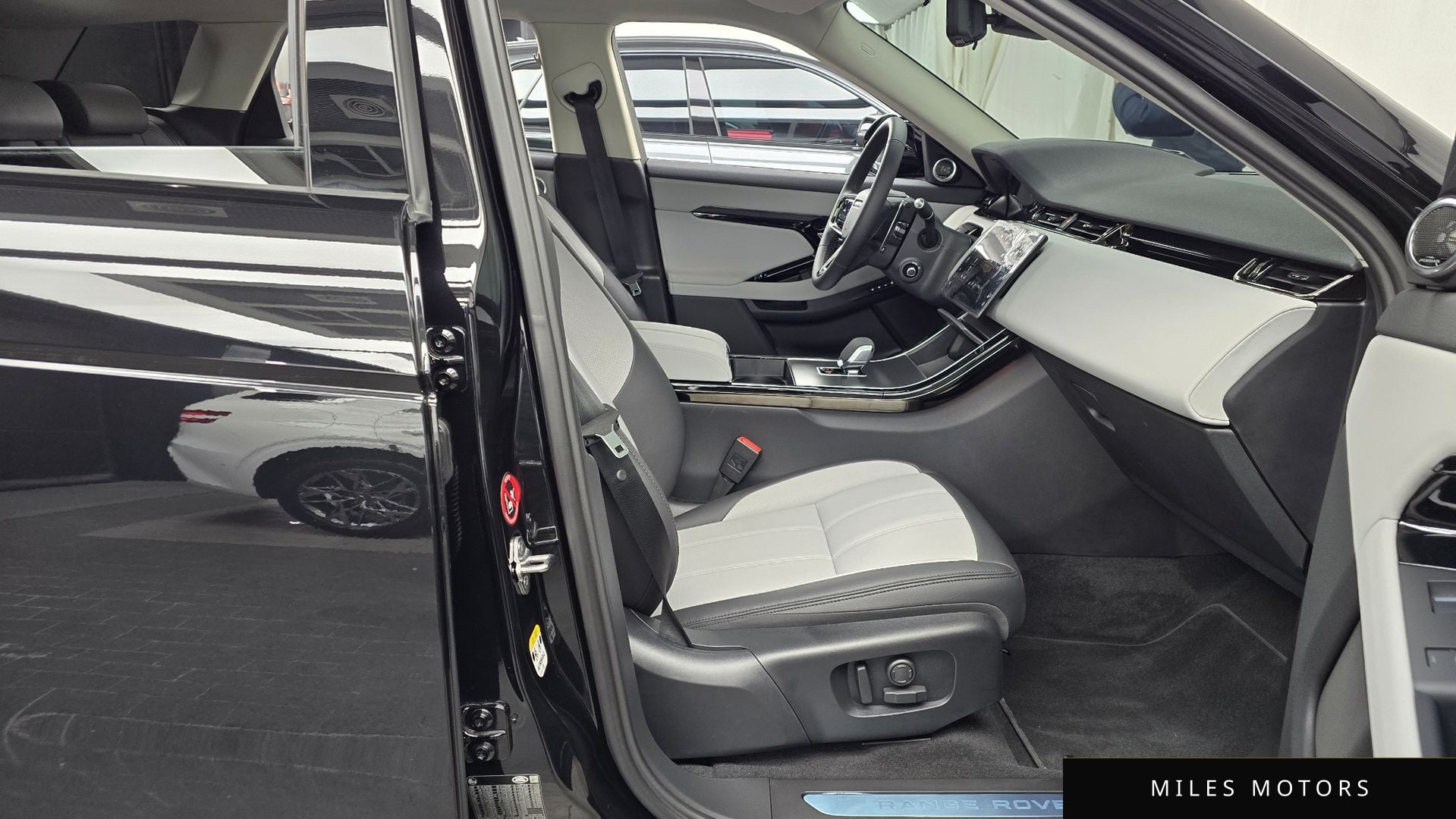 Land Rover Range Rover Evoque 2025 — миниатюра 11
